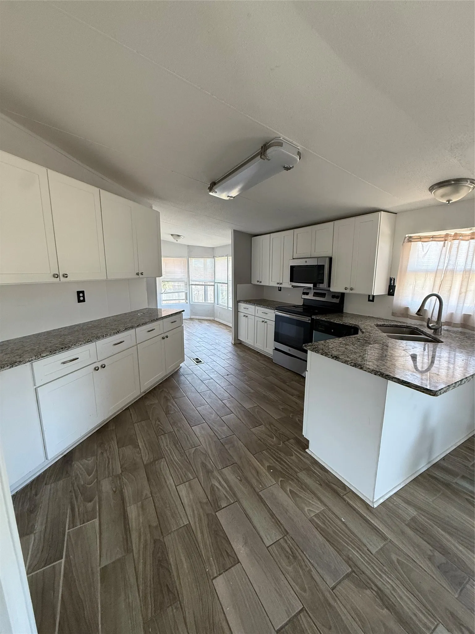Mobile Home For Rent in Collin County , 1484 County Road 490, Princeton, Texas 75407, 4 Bedroom, 2 Bathroom, Garage spaces, 1,568 Sqft, built in 2000, mls#21338522, Real Estate Agent in Princeton, Homes For Rent in Collin county, Homes For Rent in Princeton, Realtor in Princeton Texas, Real Estate Brokerage Independent Realty Texas, Luminita Cordes Realtor