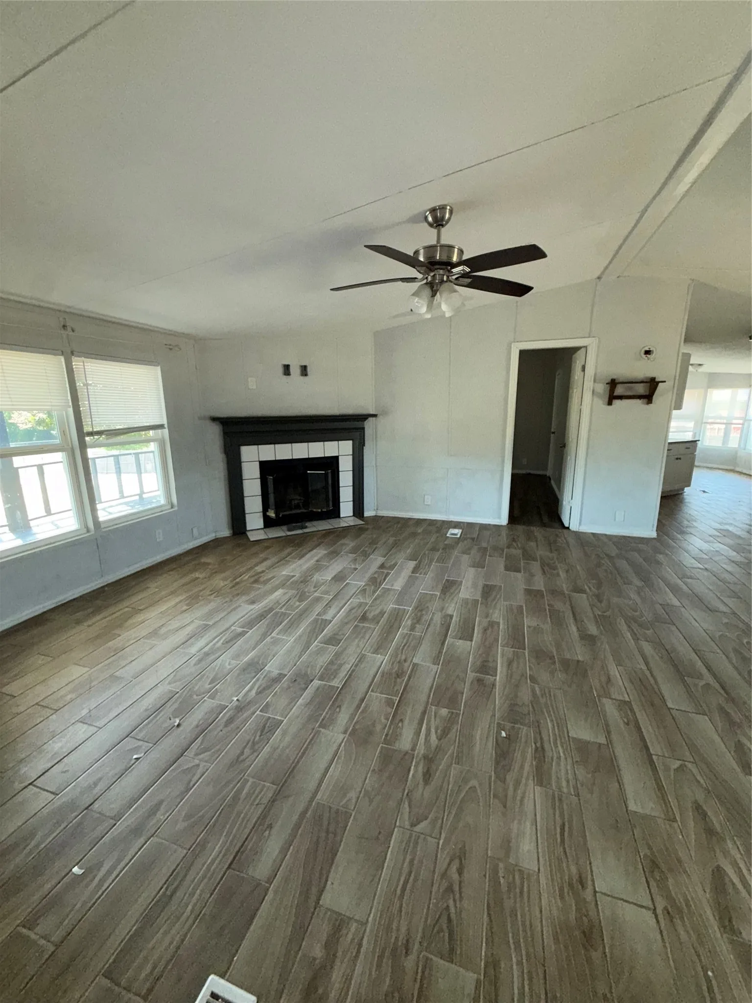 Mobile Home For Rent in Collin County , 1484 County Road 490, Princeton, Texas 75407, 4 Bedroom, 2 Bathroom, Garage spaces, 1,568 Sqft, built in 2000, mls#21338522, Real Estate Agent in Princeton, Homes For Rent in Collin county, Homes For Rent in Princeton, Realtor in Princeton Texas, Real Estate Brokerage Independent Realty Texas, Luminita Cordes Realtor