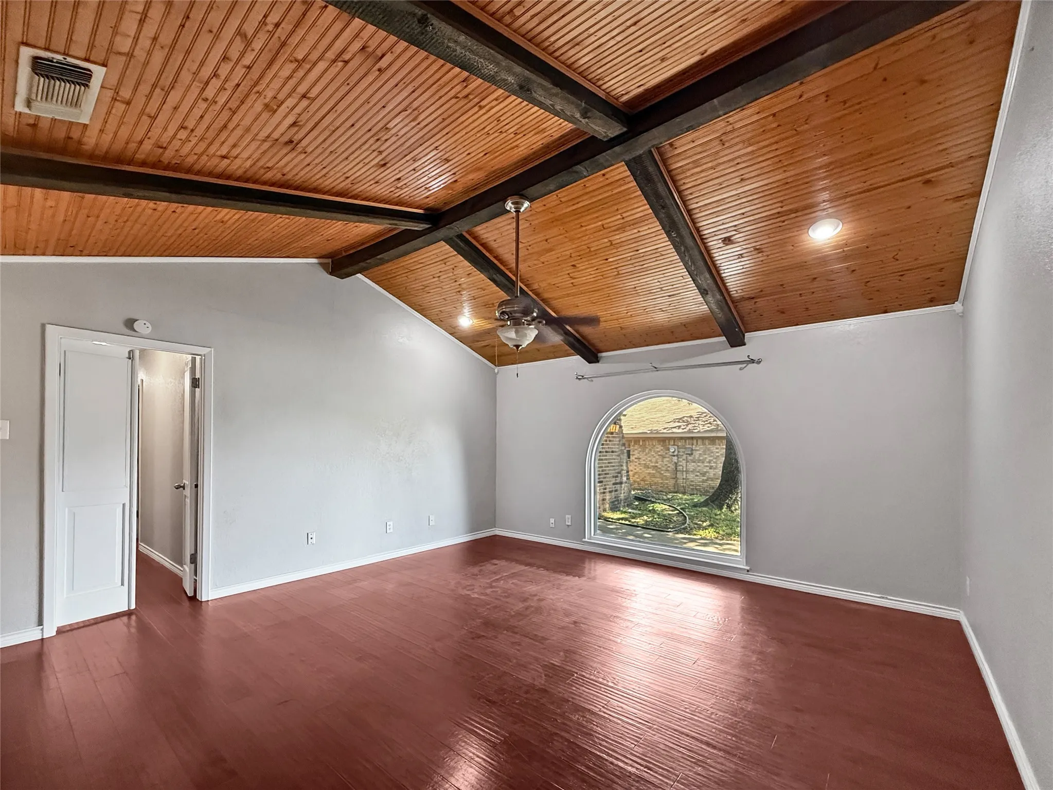 Single Family Residence For Rent in Tarrant County , 6251 Shirley Drive, North Richland Hills, Texas 76180, 3 Bedrooms, 2 Bathrooms, 2 Garage spaces, 1,947 Sqft, built in 1974, Price $2,550, mls#21338328, Real Estate Agent in North Richland Hills, Homes For Rent in Tarrant county, Homes For Rent in North Richland Hills, Realtor in North Richland Hills Texas, Real Estate Brokerage Independent Realty Texas, Luminita Cordes Realtor