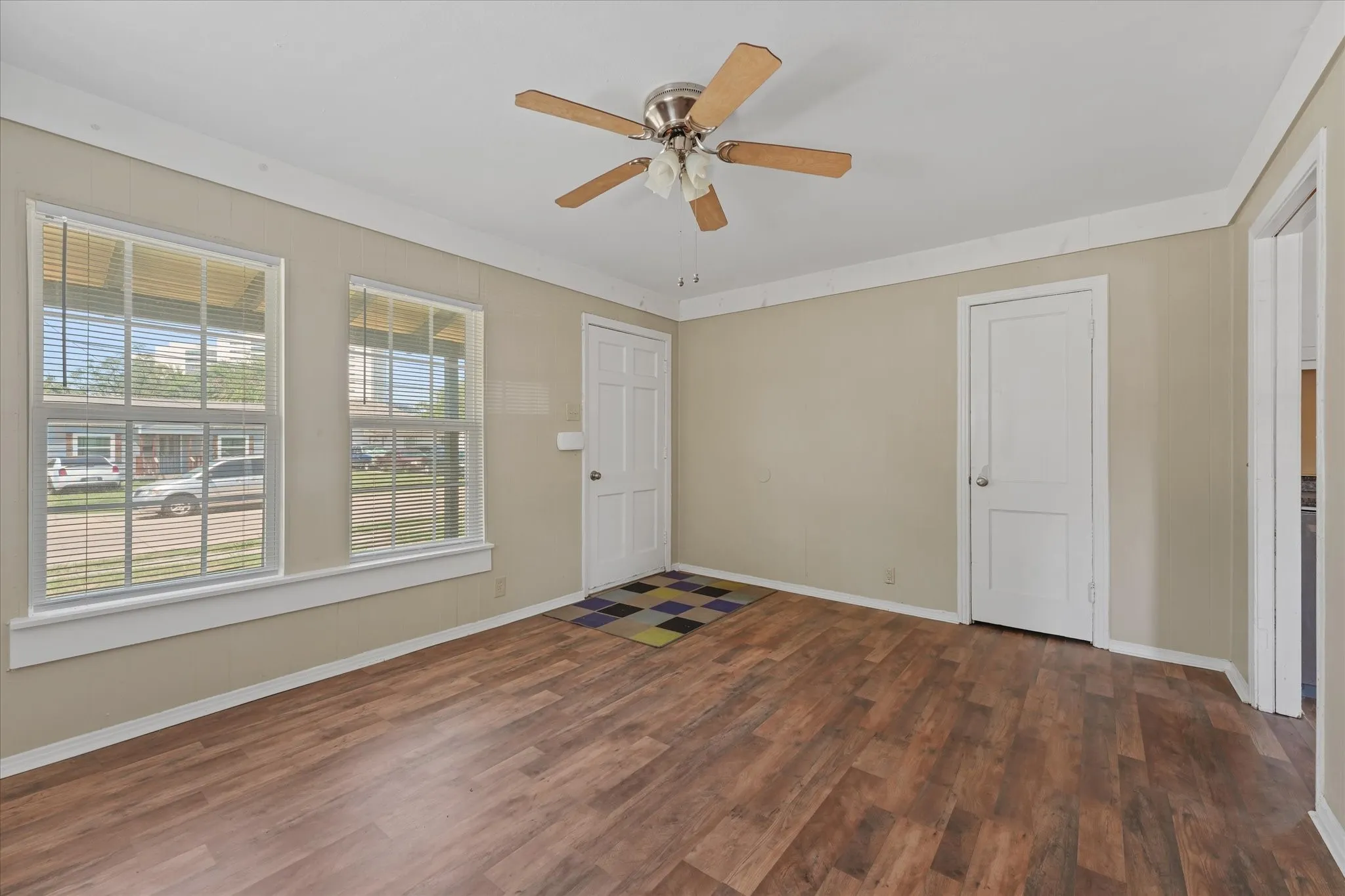 Single Family Residence For Sale in Dallas County , 1808 Prairie View Drive, Dallas, Texas 75235, 3 Bedroom, 2 Bathroom, Garage spaces, 1,162 Sqft, built in 1952, mls#21338537, Real Estate Agent in Dallas, Homes For Sale in Dallas county, Homes For Sale in Dallas, Realtor in Dallas Texas, Real Estate Brokerage Independent Realty Texas, Luminita Cordes Realtor
