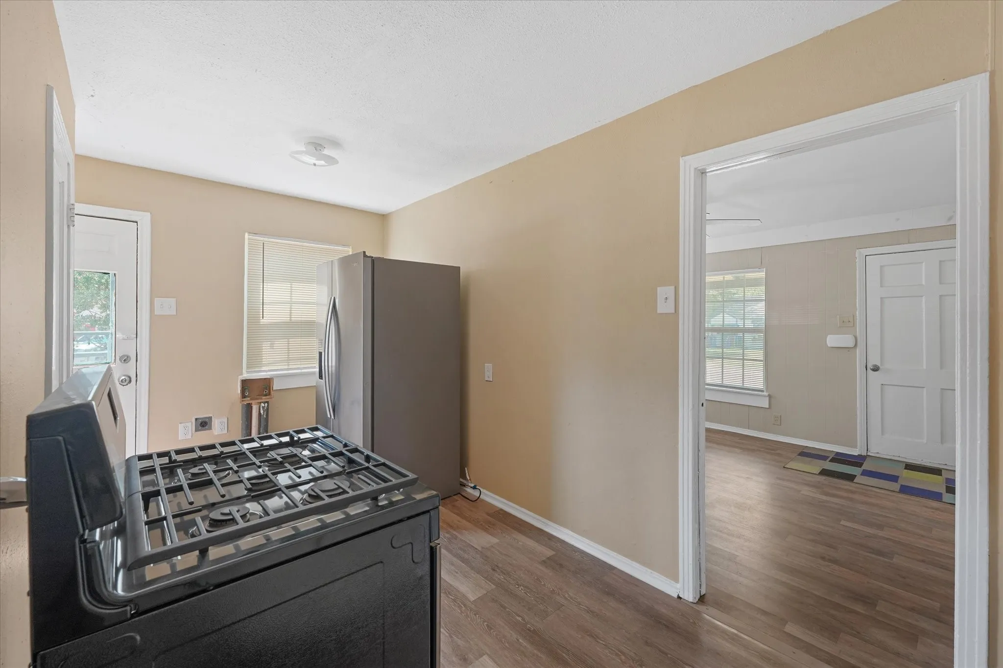 Single Family Residence For Sale in Dallas County , 1808 Prairie View Drive, Dallas, Texas 75235, 3 Bedroom, 2 Bathroom, Garage spaces, 1,162 Sqft, built in 1952, mls#21338537, Real Estate Agent in Dallas, Homes For Sale in Dallas county, Homes For Sale in Dallas, Realtor in Dallas Texas, Real Estate Brokerage Independent Realty Texas, Luminita Cordes Realtor