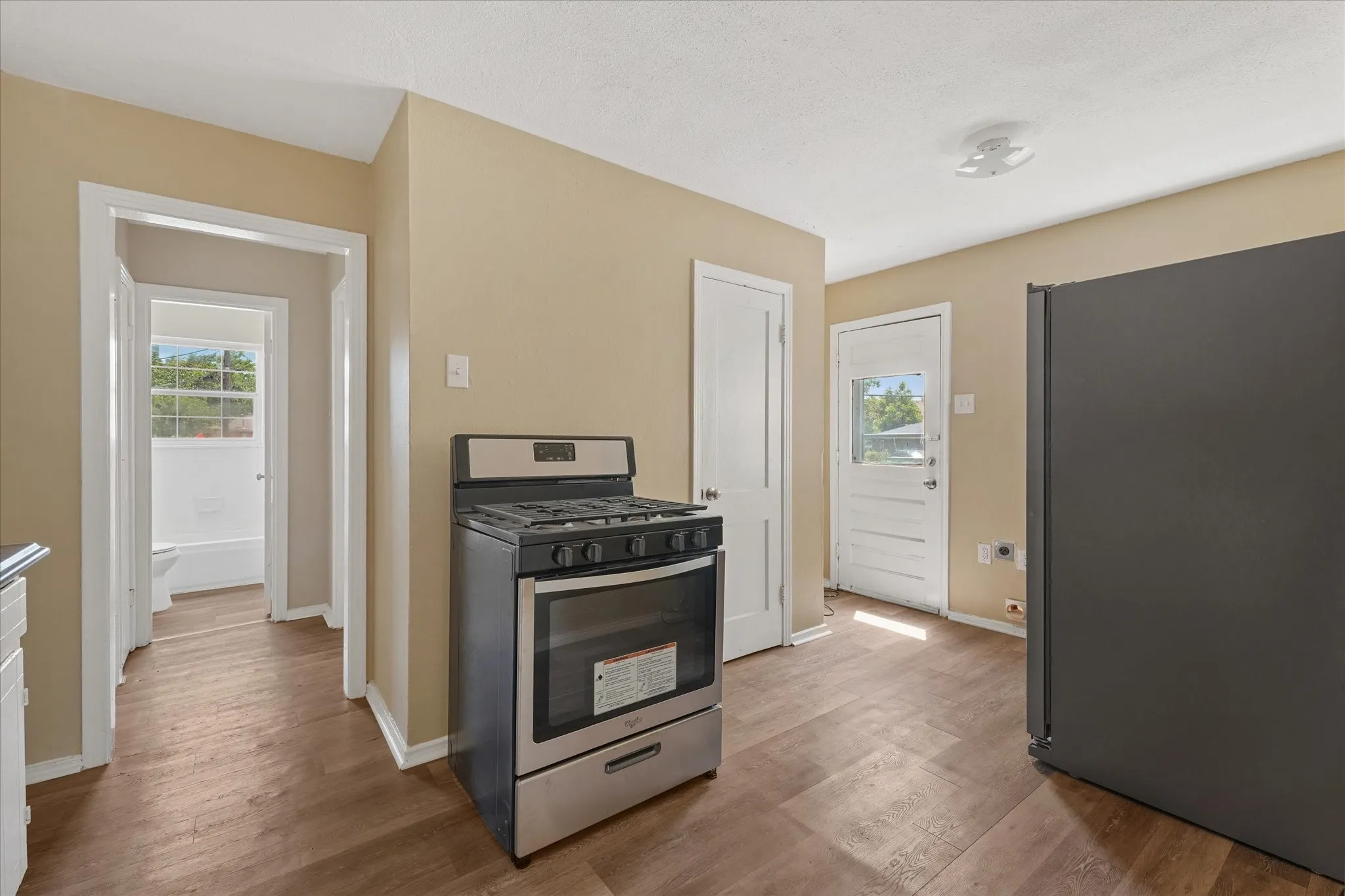 Single Family Residence For Sale in Dallas County , 1808 Prairie View Drive, Dallas, Texas 75235, 3 Bedroom, 2 Bathroom, Garage spaces, 1,162 Sqft, built in 1952, mls#21338537, Real Estate Agent in Dallas, Homes For Sale in Dallas county, Homes For Sale in Dallas, Realtor in Dallas Texas, Real Estate Brokerage Independent Realty Texas, Luminita Cordes Realtor