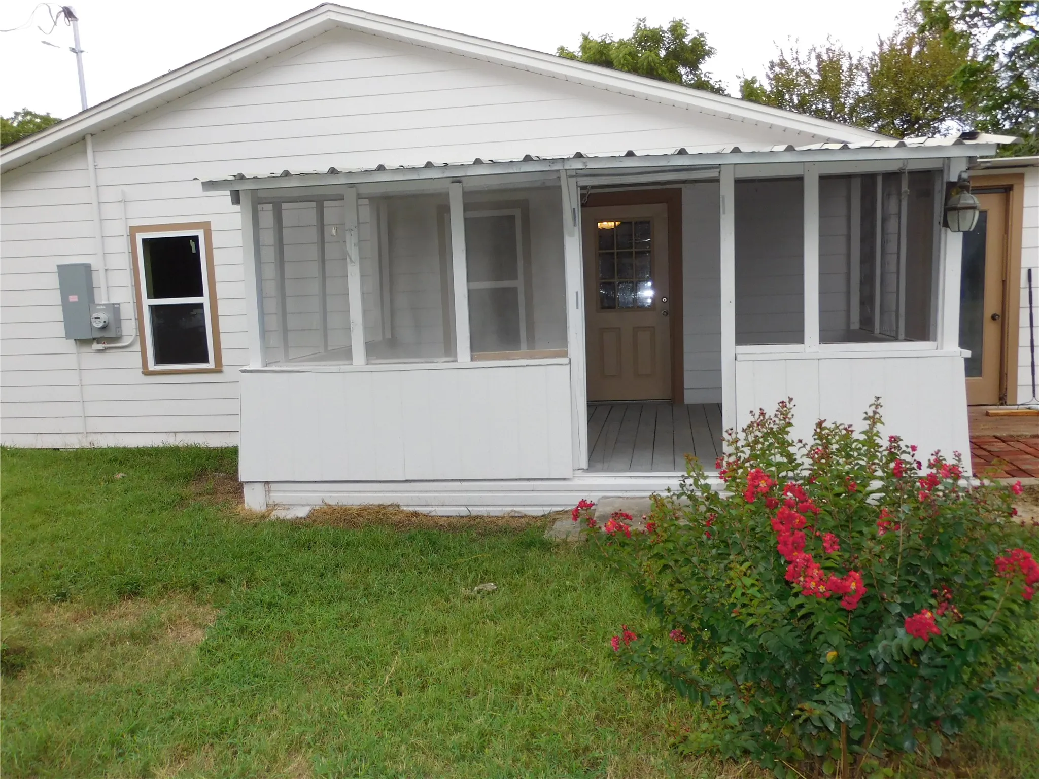 screened in porch