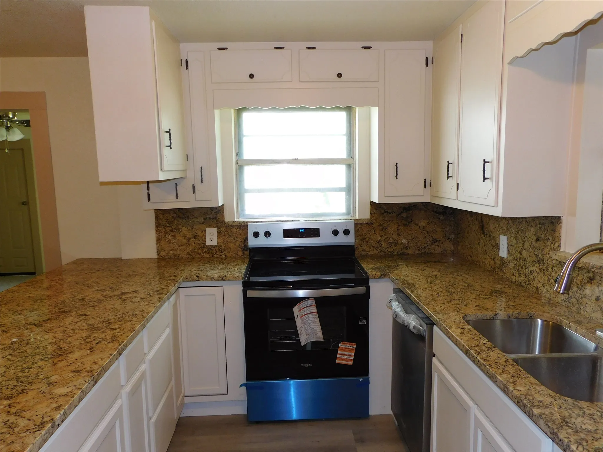 Single Family Residence For Sale in Hill County , 407 NE 4th Street, Hubbard, Texas 76648, 3 Bedroom, 1 Bathroom, Garage spaces, 1,256 Sqft, built in 1945, mls#21338435, Real Estate Agent in Hubbard, Homes For Sale in Hill county, Homes For Sale in Hubbard, Realtor in Hubbard Texas, Real Estate Brokerage Independent Realty Texas, Luminita Cordes Realtor