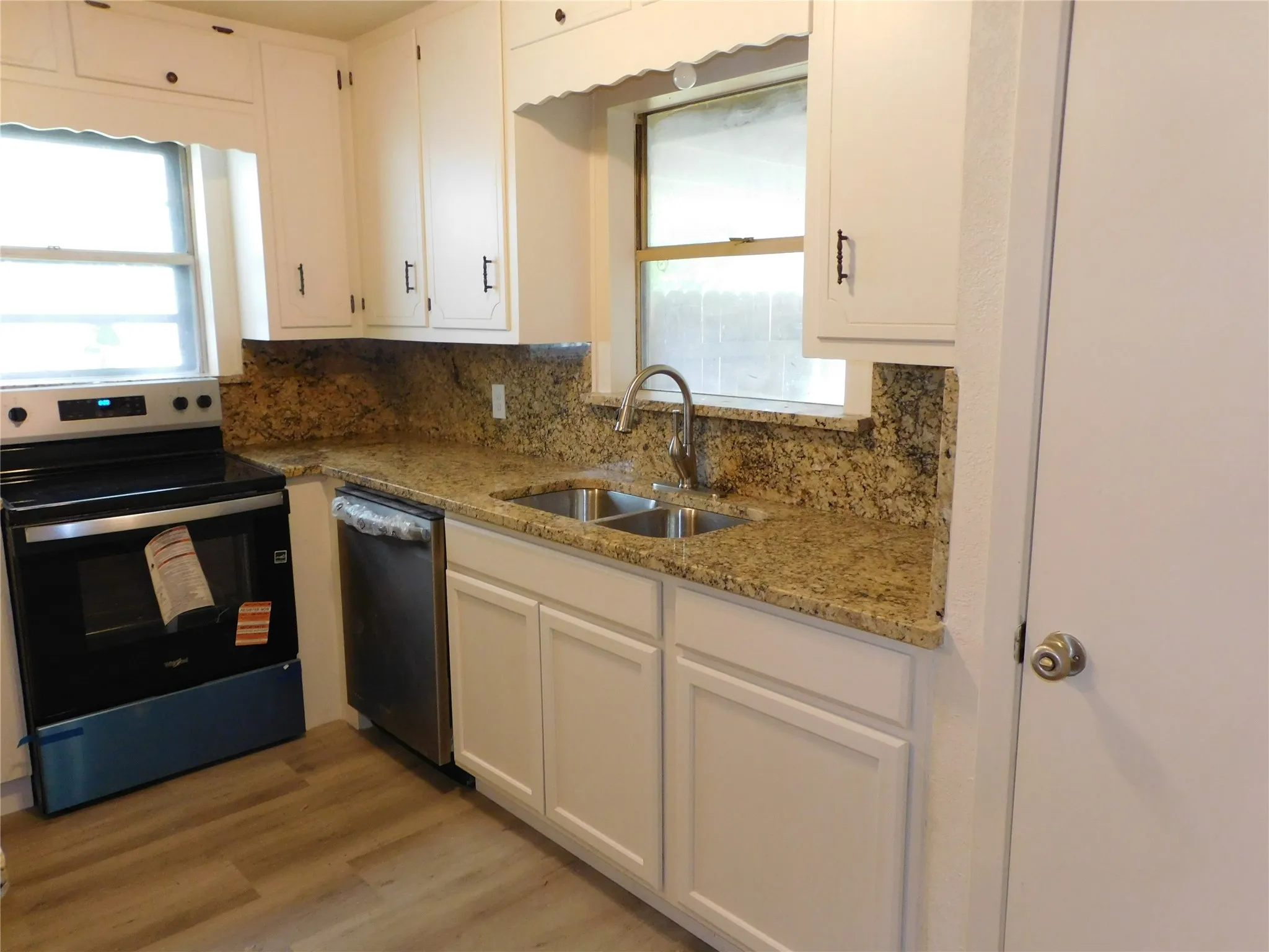 Single Family Residence For Sale in Hill County , 407 NE 4th Street, Hubbard, Texas 76648, 3 Bedroom, 1 Bathroom, Garage spaces, 1,256 Sqft, built in 1945, mls#21338435, Real Estate Agent in Hubbard, Homes For Sale in Hill county, Homes For Sale in Hubbard, Realtor in Hubbard Texas, Real Estate Brokerage Independent Realty Texas, Luminita Cordes Realtor