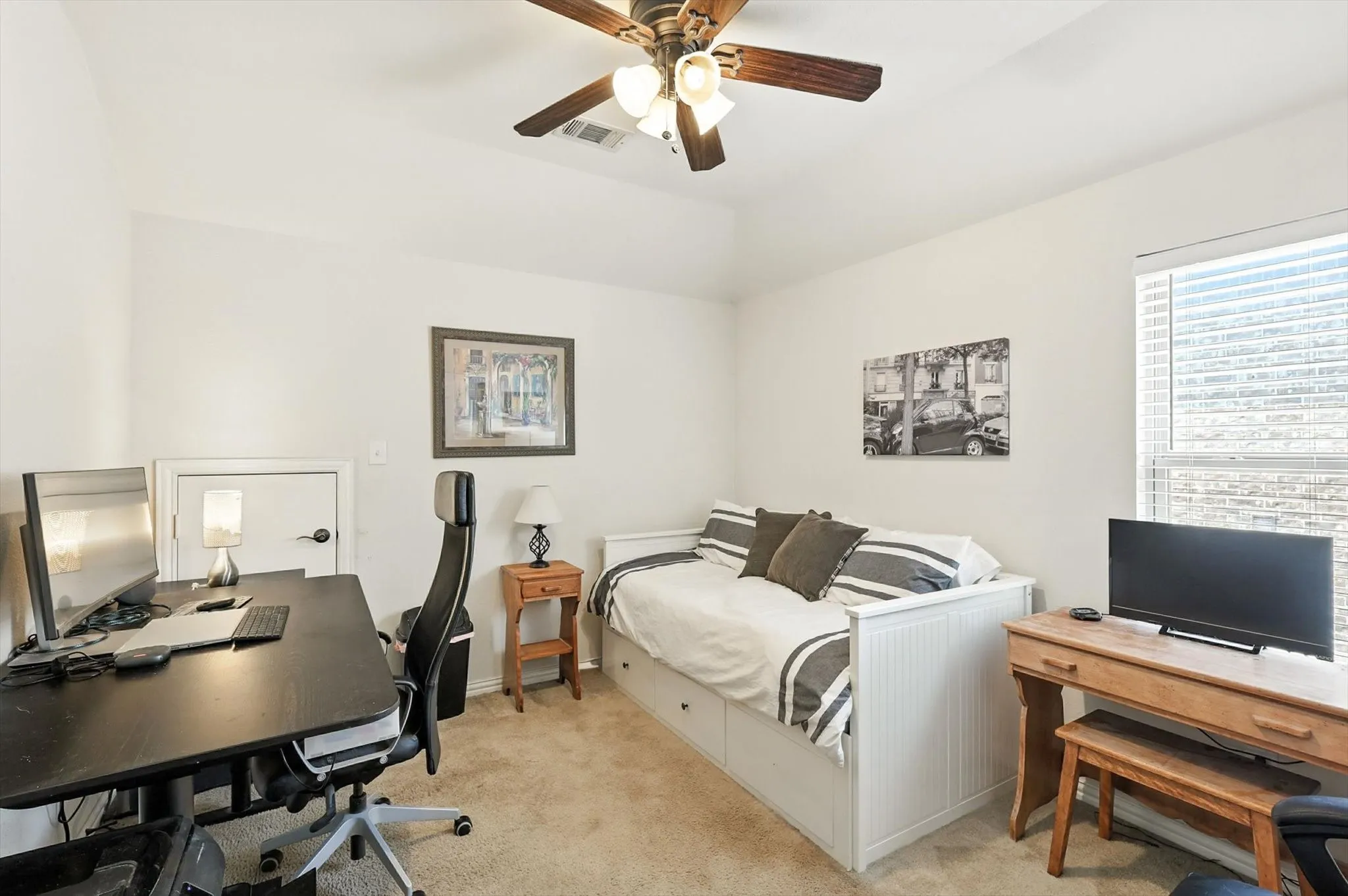 Single Family Residence For Sale in Collin County , 4305 Citabria Drive, Mc Kinney, Texas 75072, 4 Bedroom, 4 Bathroom, 2 Garage spaces, 3,538 Sqft, built in 2011, mls#21330918, Real Estate Agent in Mc Kinney, Homes For Sale in Collin county, Homes For Sale in Mc Kinney, Realtor in Mc Kinney Texas, Real Estate Brokerage Independent Realty Texas, Luminita Cordes Realtor