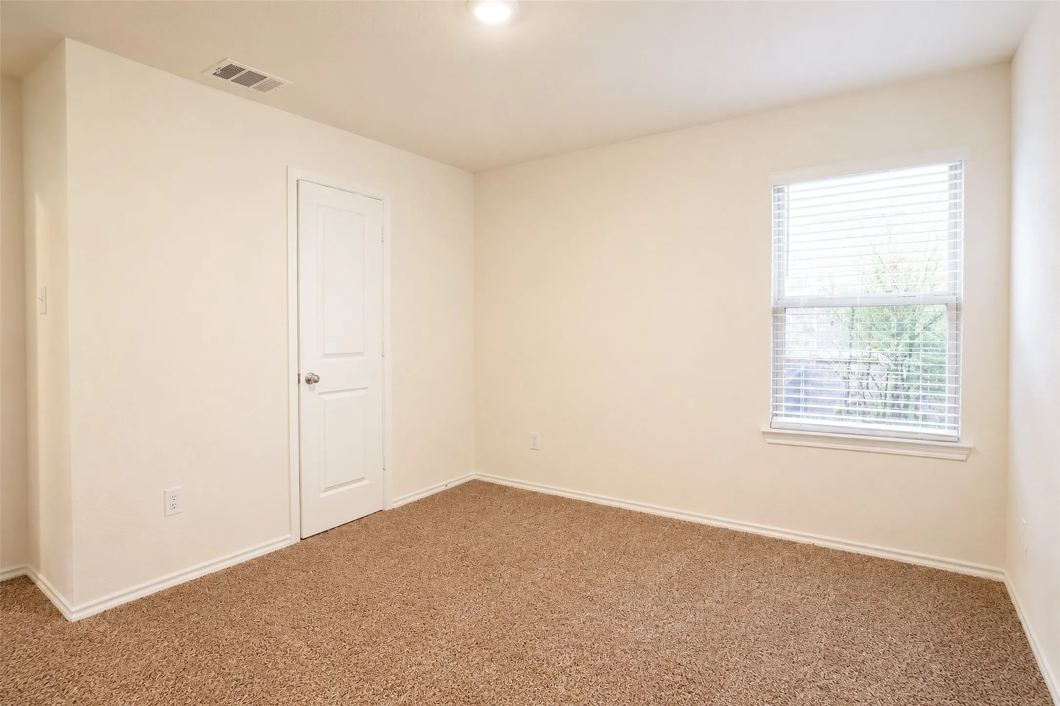Single Family Residence For Sale in Kaufman County , 1221 Trevino Road, Forney, Texas 75126, 4 Bedroom, 3 Bathroom, 2 Garage spaces, 2,120 Sqft, built in 2021, mls#21338560, Real Estate Agent in Forney, Homes For Sale in Kaufman county, Homes For Sale in Forney, Realtor in Forney Texas, Real Estate Brokerage Independent Realty Texas, Luminita Cordes Realtor