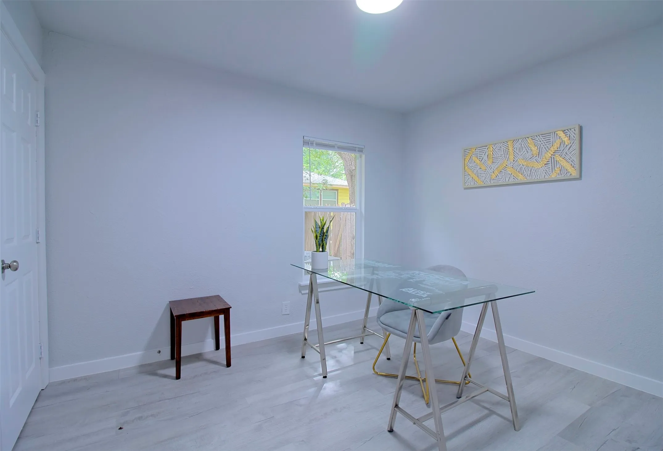 Single Family Residence For Sale in Tarrant County , 7325 Aberdeen Drive, Fort Worth, Texas 76116, 4 Bedroom, 2 Bathroom, Garage spaces, 1,380 Sqft, built in 1951, mls#21338139, Real Estate Agent in Fort Worth, Homes For Sale in Tarrant county, Homes For Sale in Fort Worth, Realtor in Fort Worth Texas, Real Estate Brokerage Independent Realty Texas, Luminita Cordes Realtor