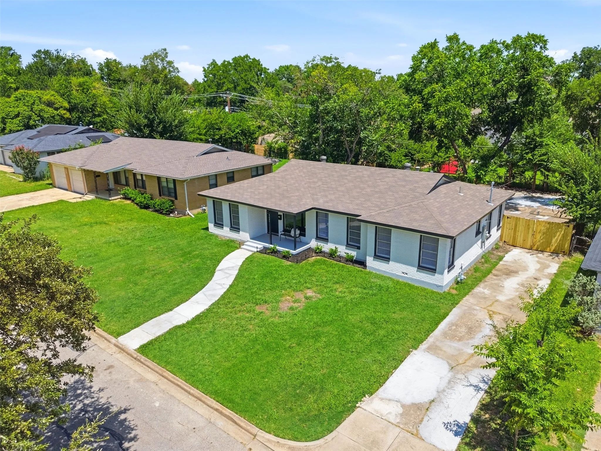 Single Family Residence For Sale in Tarrant County , 5421 Palmer Drive, Haltom City, Texas 76117, 4 Bedroom, 2 Bathroom, Garage spaces, 1,606 Sqft, built in 1956, mls#21336231, Real Estate Agent in Haltom City, Homes For Sale in Tarrant county, Homes For Sale in Haltom City, Realtor in Haltom City Texas, Real Estate Brokerage Independent Realty Texas, Luminita Cordes Realtor