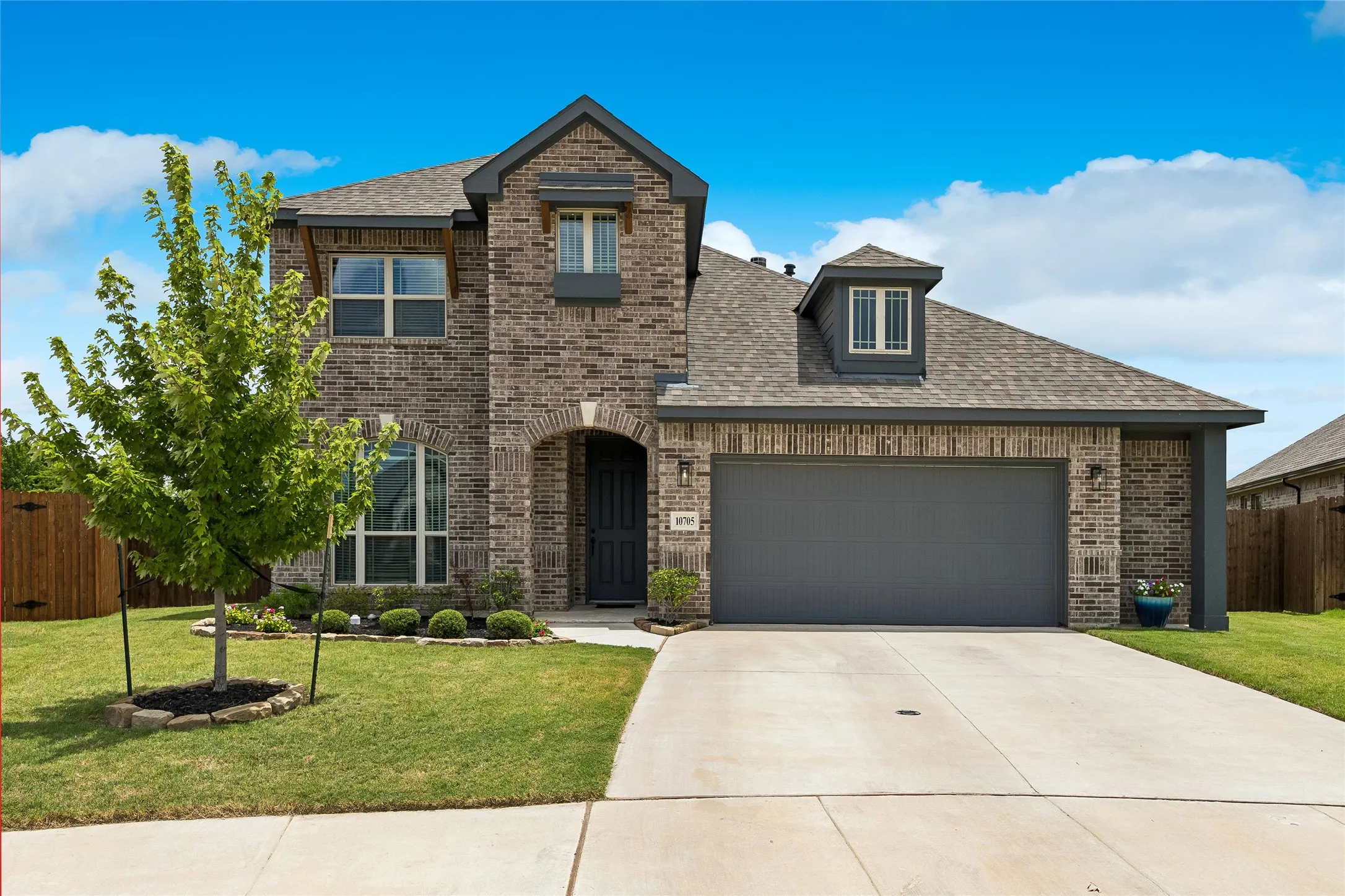 Single Family Residence For Sale in Tarrant County , 10705 Stanhope Drive, Fort Worth, Texas 76036, 4 Bedroom, 3 Bathroom, 2 Garage spaces, 2,680 Sqft, built in 2023, mls#21338189, Real Estate Agent in Fort Worth, Homes For Sale in Tarrant county, Homes For Sale in Fort Worth, Realtor in Fort Worth Texas, Real Estate Brokerage Independent Realty Texas, Luminita Cordes Realtor