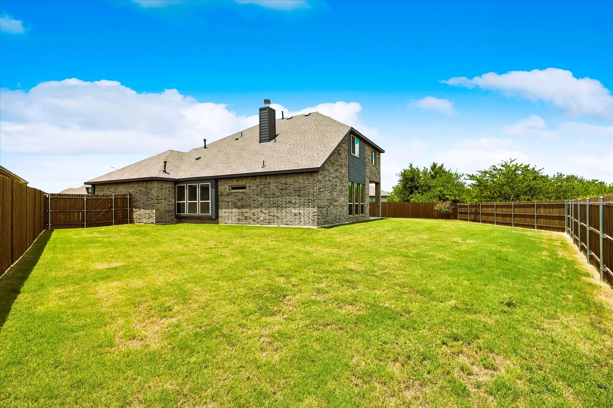 Single Family Residence For Sale in Tarrant County , 10705 Stanhope Drive, Fort Worth, Texas 76036, 4 Bedroom, 3 Bathroom, 2 Garage spaces, 2,680 Sqft, built in 2023, mls#21338189, Real Estate Agent in Fort Worth, Homes For Sale in Tarrant county, Homes For Sale in Fort Worth, Realtor in Fort Worth Texas, Real Estate Brokerage Independent Realty Texas, Luminita Cordes Realtor