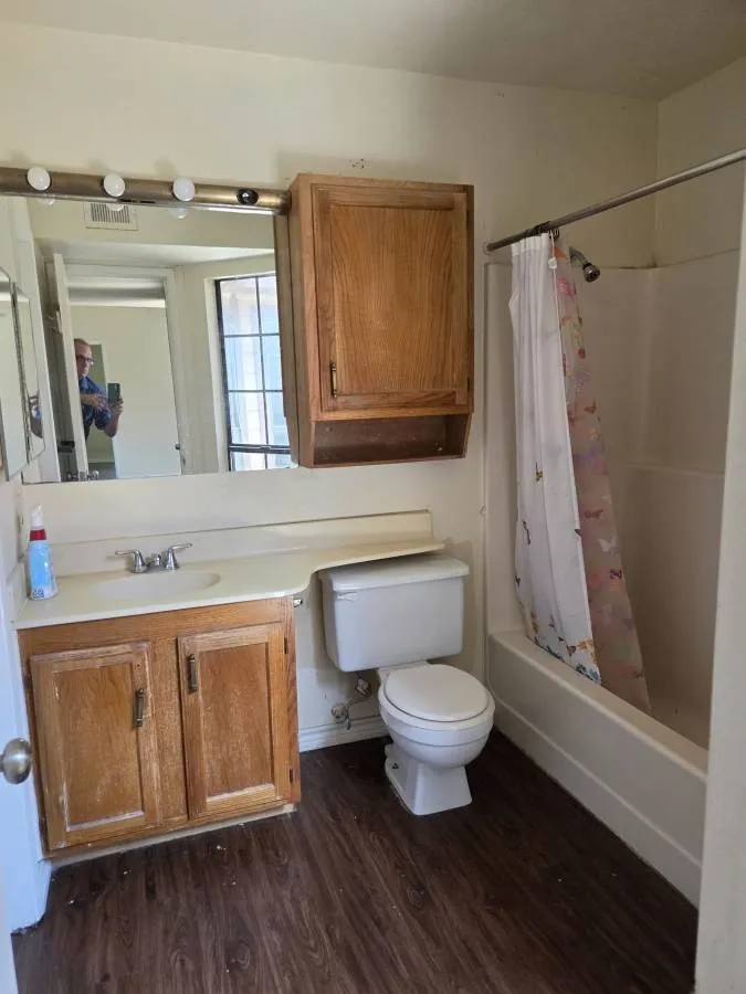 2nd Bathroom