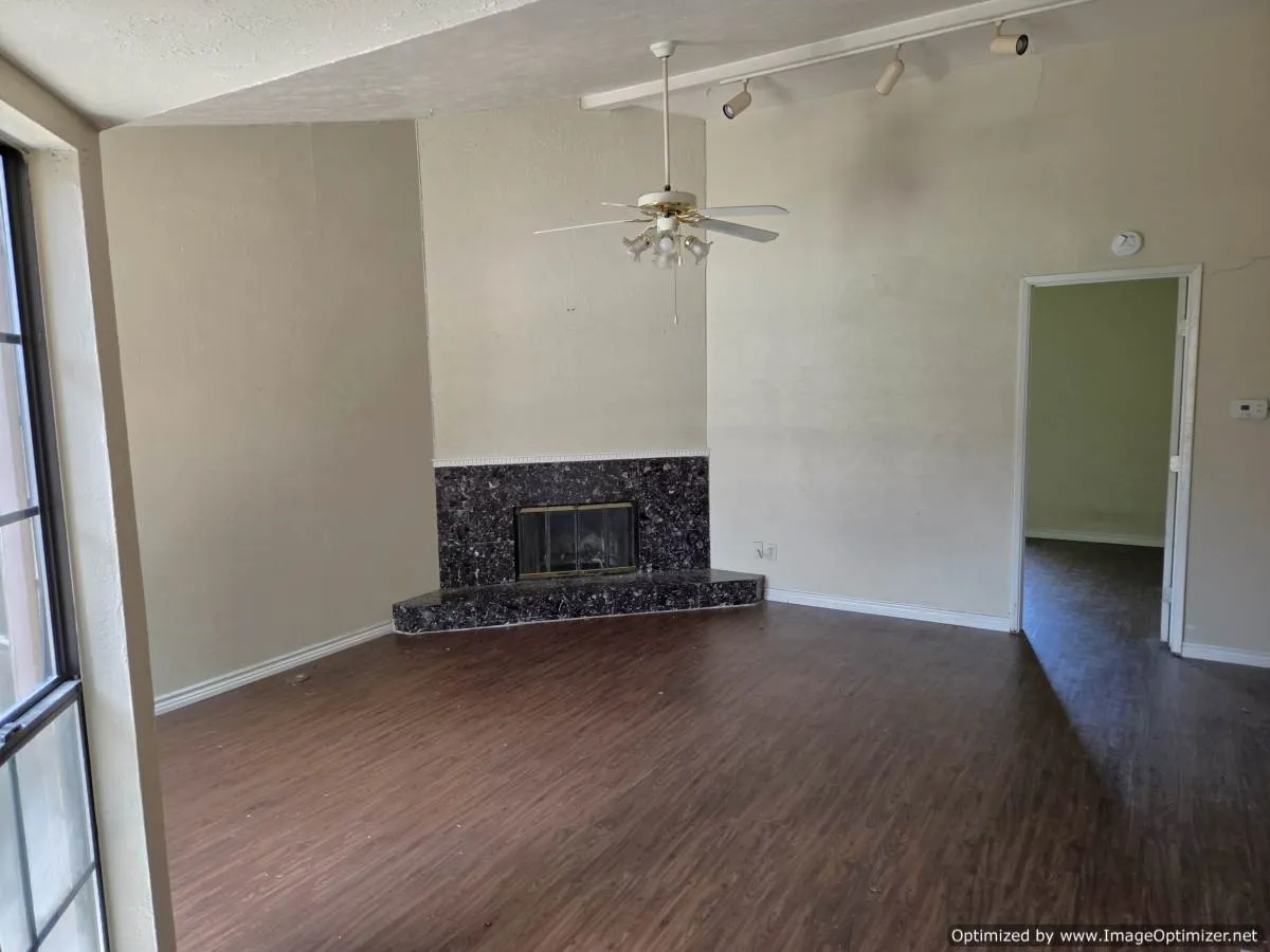 Single Family Residence For Sale in Tarrant County , 2429 E Timberview Lane, Arlington, Texas 76014, 2 Bedroom, 2 Bathroom, Garage spaces, 1,035 Sqft, built in 1982, mls#21335965, Real Estate Agent in Arlington, Homes For Sale in Tarrant county, Homes For Sale in Arlington, Realtor in Arlington Texas, Real Estate Brokerage Independent Realty Texas, Luminita Cordes Realtor