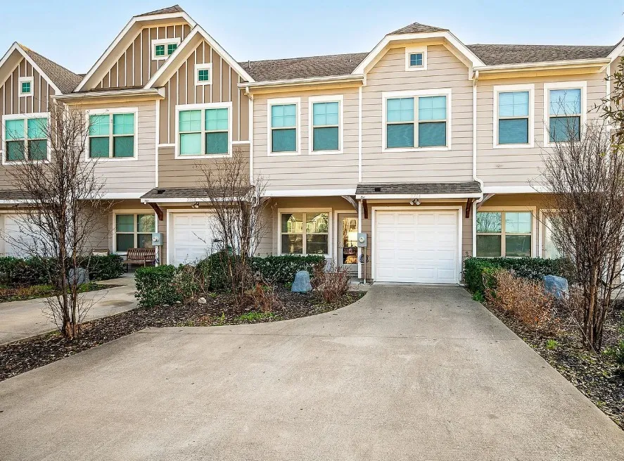 Townhouse For Rent in Denton County , 2708 Vine Court, Denton, Texas 76209, 3 Bedrooms, 4 Bathrooms, 1 Garage spaces, 1,858 Sqft, built in 2018, Price $2,000, mls#21338511, Real Estate Agent in Denton, Homes For Rent in Denton county, Homes For Rent in Denton, Realtor in Denton Texas, Real Estate Brokerage Independent Realty Texas, Luminita Cordes Realtor