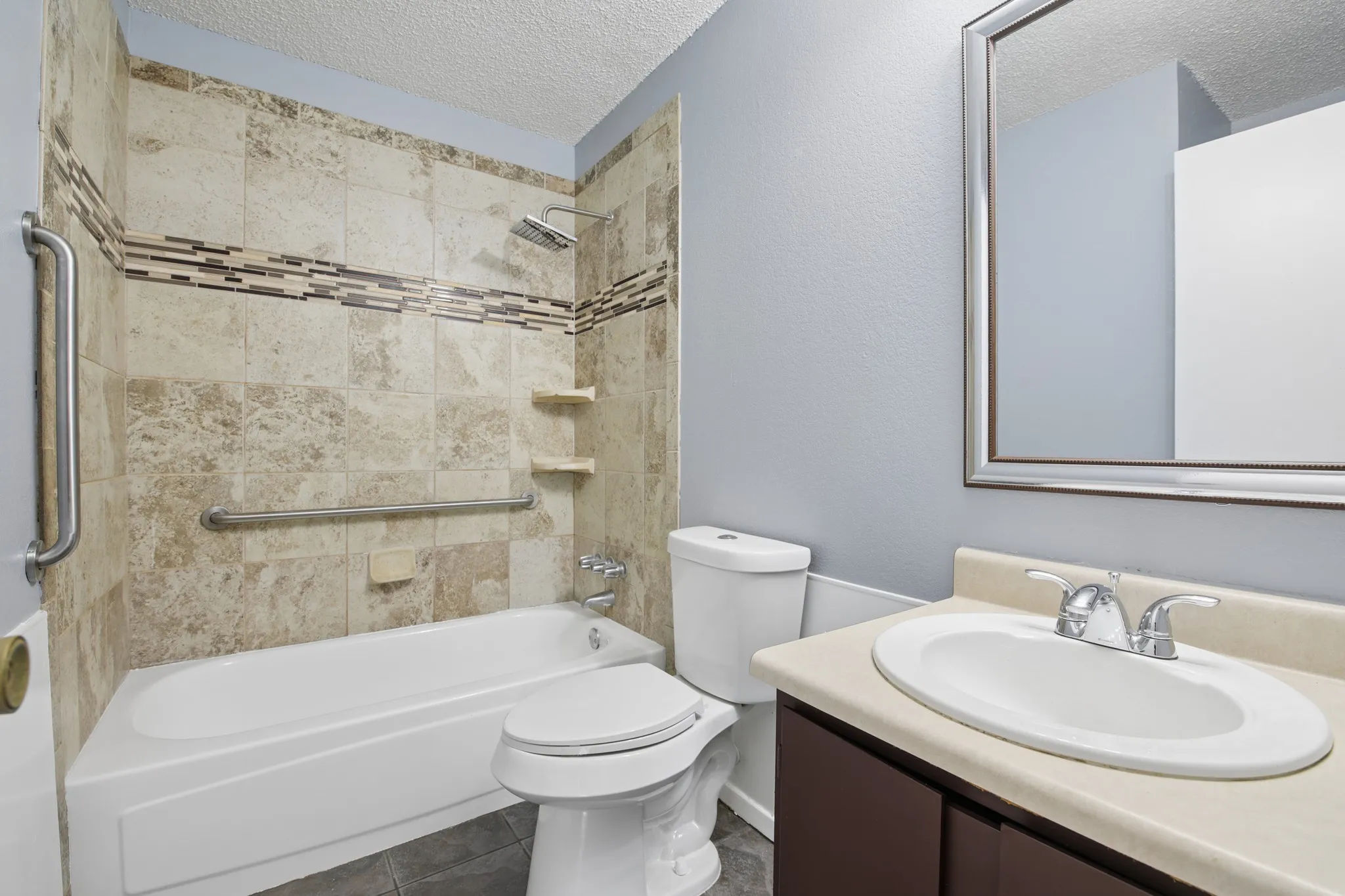 Single Family Residence For Sale in Johnson County , 217 Chambers Drive, Alvarado, Texas 76009, 3 Bedroom, 2 Bathroom, Garage spaces, 1,206 Sqft, built in 1983, mls#21337705, Real Estate Agent in Alvarado, Homes For Sale in Johnson county, Homes For Sale in Alvarado, Realtor in Alvarado Texas, Real Estate Brokerage Independent Realty Texas, Luminita Cordes Realtor