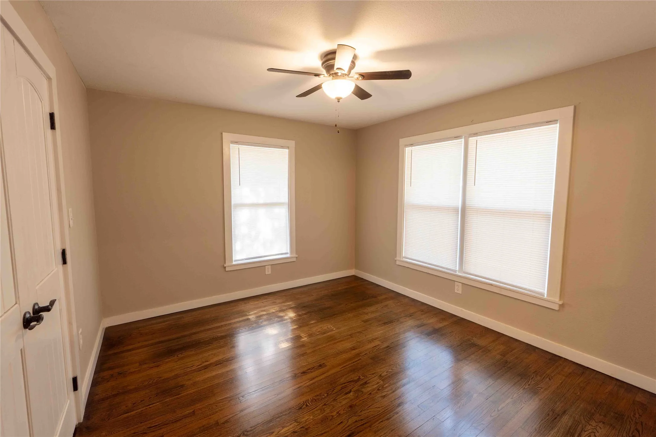 Single Family Residence For Sale in Jack County , 514 MCCONNELL Street, Jacksboro, Texas 76458, 3 Bedrooms, 2 Bathrooms, 1 Garage spaces, 1,408 Sqft, built in 1990, Price $199,000, mls#21338589, Real Estate Agent in Jacksboro, Homes For Sale in Jack county, Homes For Sale in Jacksboro, Realtor in Jacksboro Texas, Real Estate Brokerage Independent Realty Texas, Luminita Cordes Realtor
