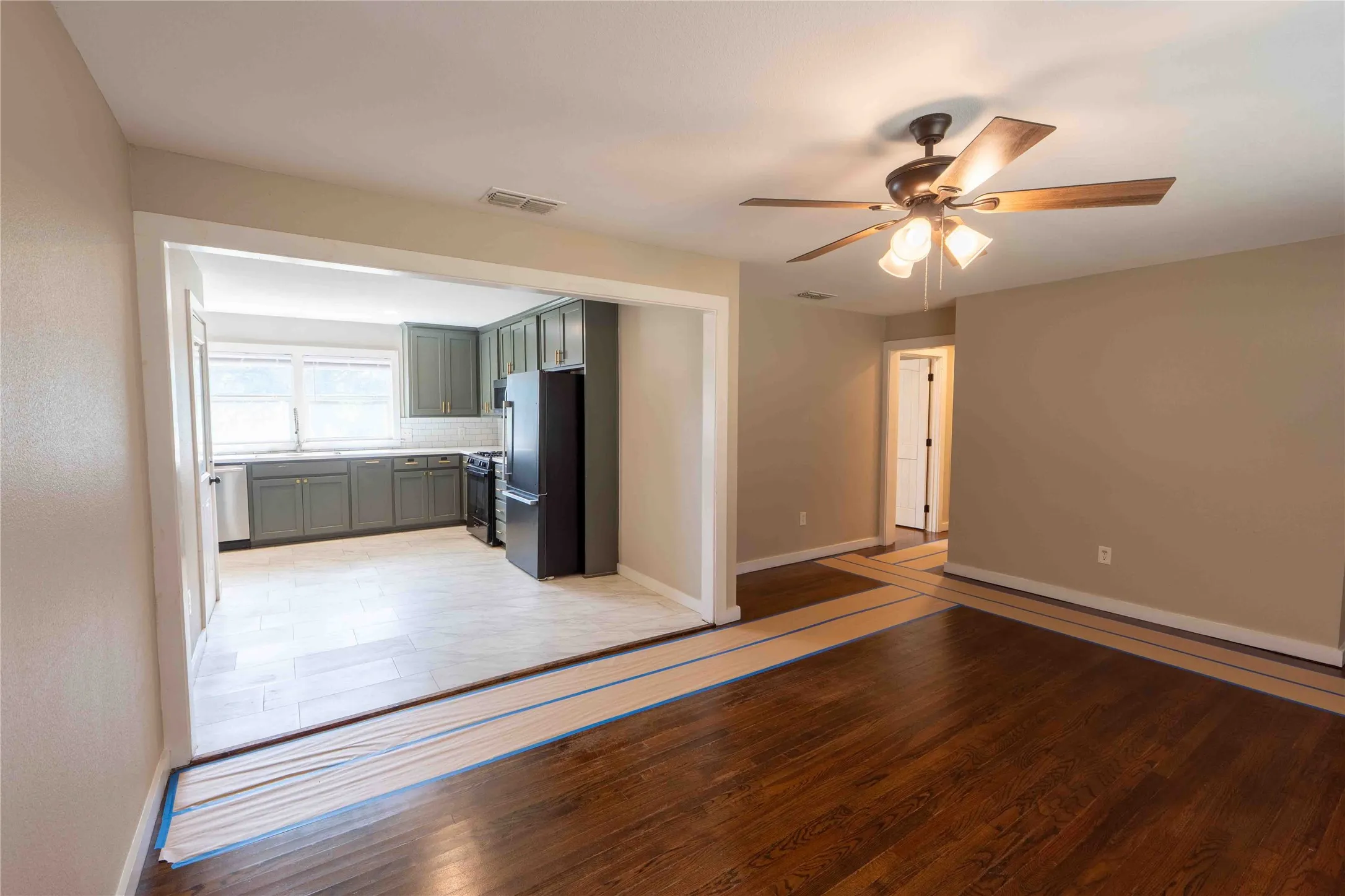 Single Family Residence For Sale in Jack County , 514 MCCONNELL Street, Jacksboro, Texas 76458, 3 Bedrooms, 2 Bathrooms, 1 Garage spaces, 1,408 Sqft, built in 1990, Price $199,000, mls#21338589, Real Estate Agent in Jacksboro, Homes For Sale in Jack county, Homes For Sale in Jacksboro, Realtor in Jacksboro Texas, Real Estate Brokerage Independent Realty Texas, Luminita Cordes Realtor