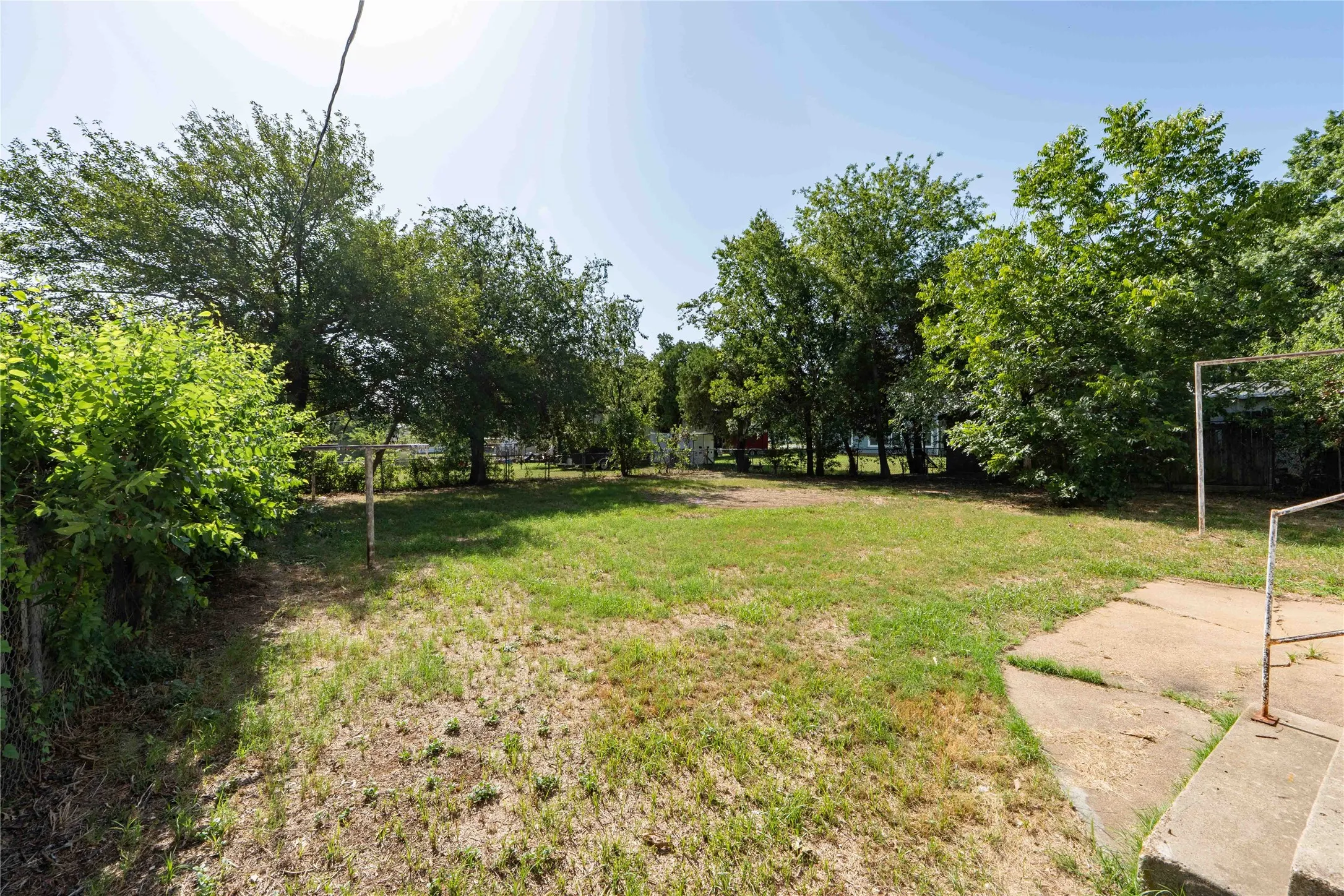 Single Family Residence For Sale in Jack County , 514 MCCONNELL Street, Jacksboro, Texas 76458, 3 Bedrooms, 2 Bathrooms, 1 Garage spaces, 1,408 Sqft, built in 1990, Price $199,000, mls#21338589, Real Estate Agent in Jacksboro, Homes For Sale in Jack county, Homes For Sale in Jacksboro, Realtor in Jacksboro Texas, Real Estate Brokerage Independent Realty Texas, Luminita Cordes Realtor