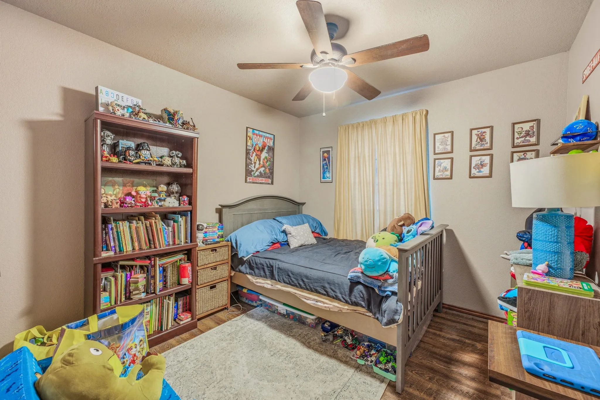 Single Family Residence For Sale in Hood County , 1303 Spanish Flower Drive, Granbury, Texas 76048, 3 Bedroom, 2 Bathroom, 1 Garage spaces, 1,309 Sqft, built in 1985, mls#21338344, Real Estate Agent in Granbury, Homes For Sale in Hood county, Homes For Sale in Granbury, Realtor in Granbury Texas, Real Estate Brokerage Independent Realty Texas, Luminita Cordes Realtor