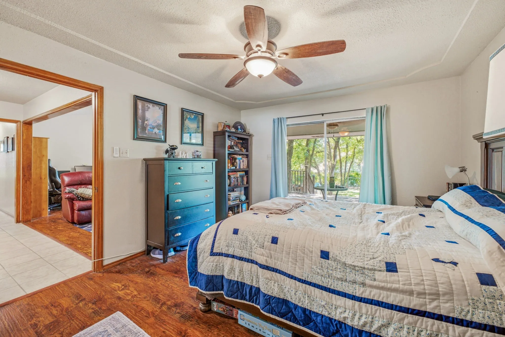 Single Family Residence For Sale in Hood County , 1303 Spanish Flower Drive, Granbury, Texas 76048, 3 Bedroom, 2 Bathroom, 1 Garage spaces, 1,309 Sqft, built in 1985, mls#21338344, Real Estate Agent in Granbury, Homes For Sale in Hood county, Homes For Sale in Granbury, Realtor in Granbury Texas, Real Estate Brokerage Independent Realty Texas, Luminita Cordes Realtor