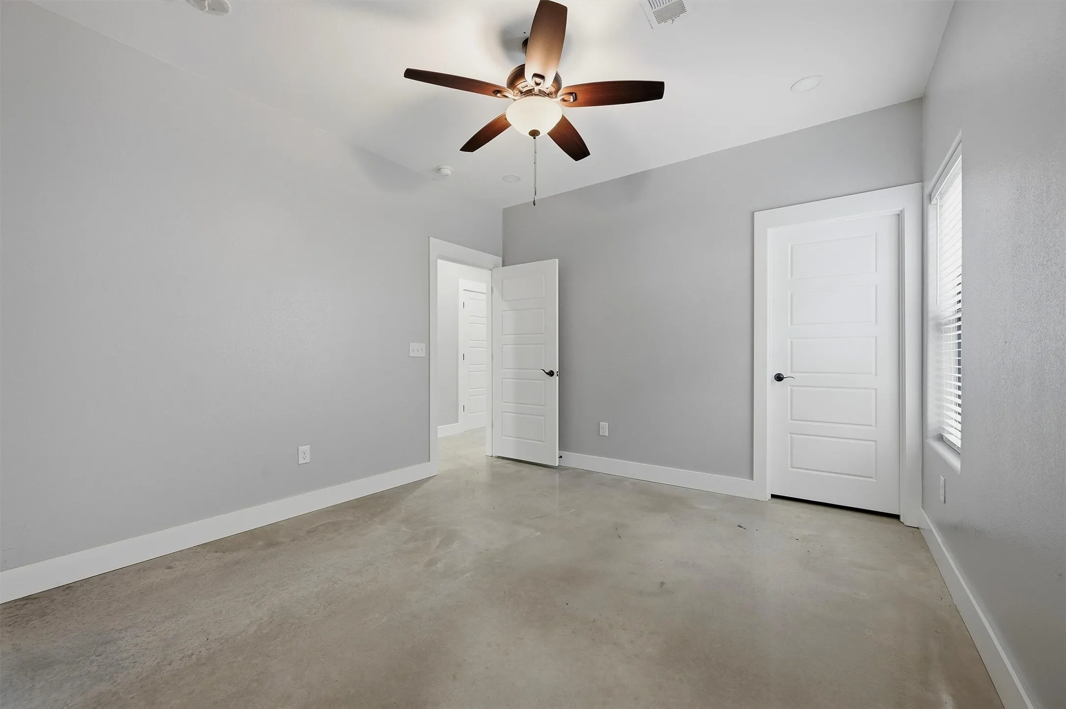 Duplex For Rent in Grayson County , 1315 S 5th Avenue, Denison, Texas 75021, 3 Bedroom, 2 Bathroom, Garage spaces, 1,224 Sqft, built in 2023, mls#21338605, Real Estate Agent in Denison, Homes For Rent in Grayson county, Homes For Rent in Denison, Realtor in Denison Texas, Real Estate Brokerage Independent Realty Texas, Luminita Cordes Realtor