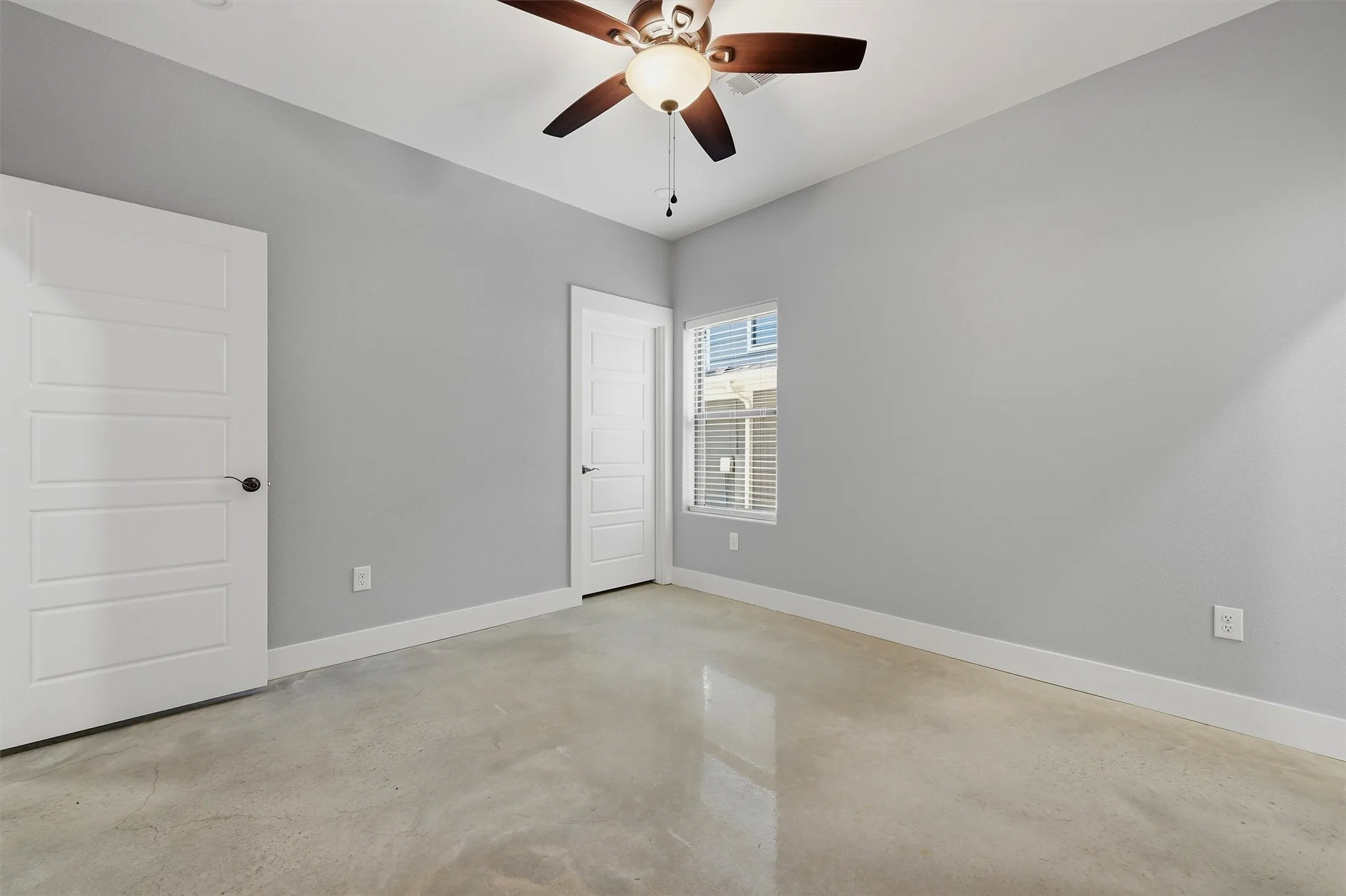 Duplex For Rent in Grayson County , 1315 S 5th Avenue, Denison, Texas 75021, 3 Bedroom, 2 Bathroom, Garage spaces, 1,224 Sqft, built in 2023, mls#21338605, Real Estate Agent in Denison, Homes For Rent in Grayson county, Homes For Rent in Denison, Realtor in Denison Texas, Real Estate Brokerage Independent Realty Texas, Luminita Cordes Realtor