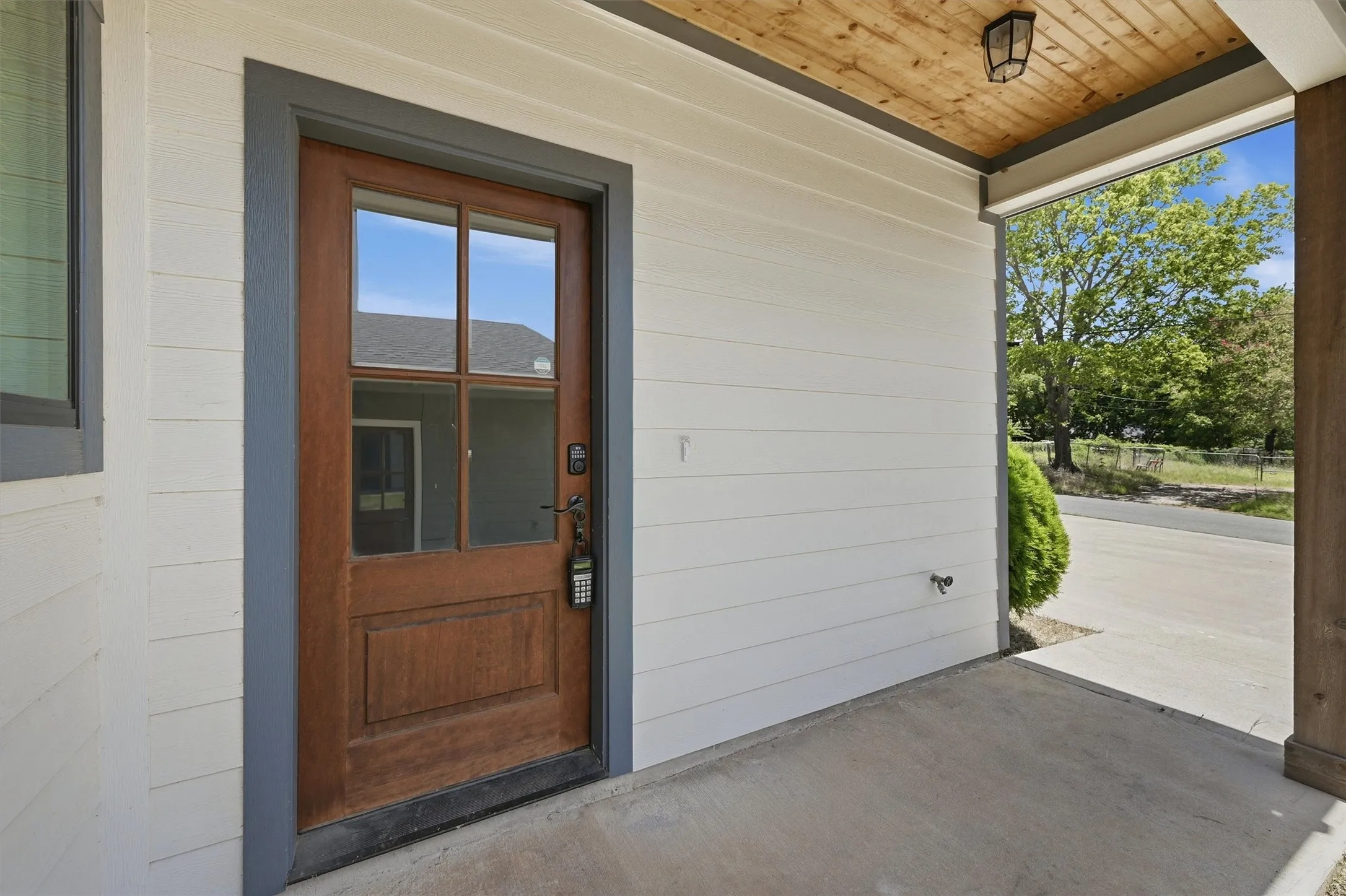 Duplex For Rent in Grayson County , 1315 S 5th Avenue, Denison, Texas 75021, 3 Bedroom, 2 Bathroom, Garage spaces, 1,224 Sqft, built in 2023, mls#21338605, Real Estate Agent in Denison, Homes For Rent in Grayson county, Homes For Rent in Denison, Realtor in Denison Texas, Real Estate Brokerage Independent Realty Texas, Luminita Cordes Realtor