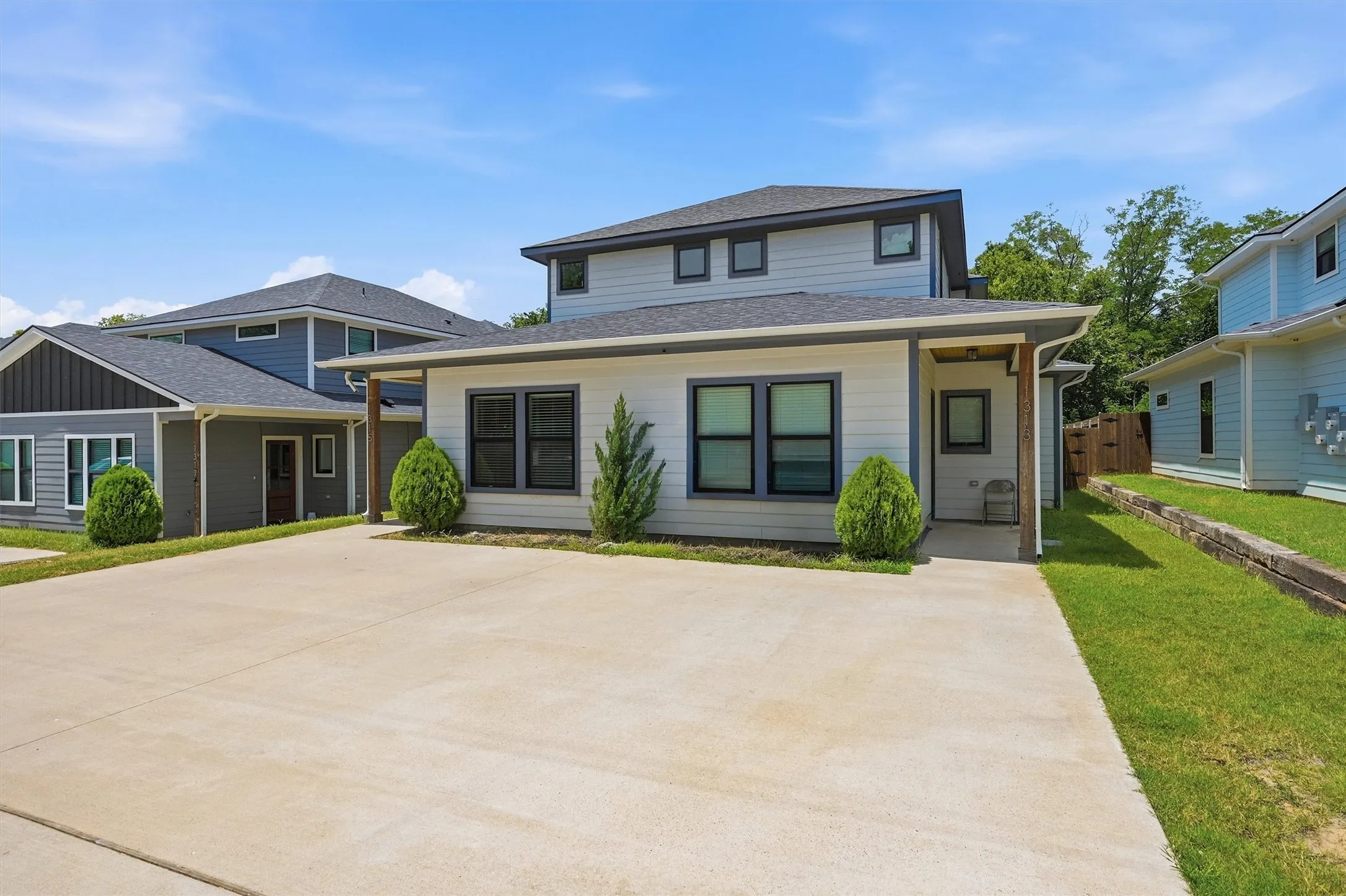 Duplex For Rent in Grayson County , 1315 S 5th Avenue, Denison, Texas 75021, 3 Bedroom, 2 Bathroom, Garage spaces, 1,224 Sqft, built in 2023, mls#21338605, Real Estate Agent in Denison, Homes For Rent in Grayson county, Homes For Rent in Denison, Realtor in Denison Texas, Real Estate Brokerage Independent Realty Texas, Luminita Cordes Realtor