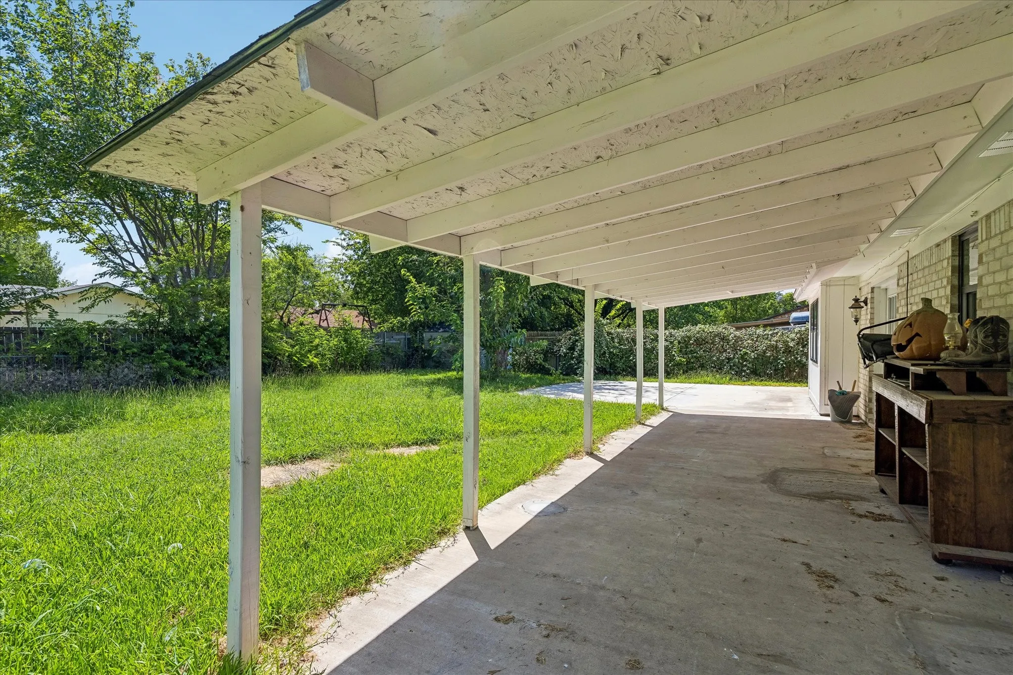Single Family Residence For Sale in Tarrant County , 716 Heathcliff Drive, Everman, Texas 76140, 3 Bedrooms, 2 Bathrooms, 2 Garage spaces, 1,067 Sqft, built in 1971, Price $235,000, mls#21338613, Real Estate Agent in Everman, Homes For Sale in Tarrant county, Homes For Sale in Everman, Realtor in Everman Texas, Real Estate Brokerage Independent Realty Texas, Luminita Cordes Realtor