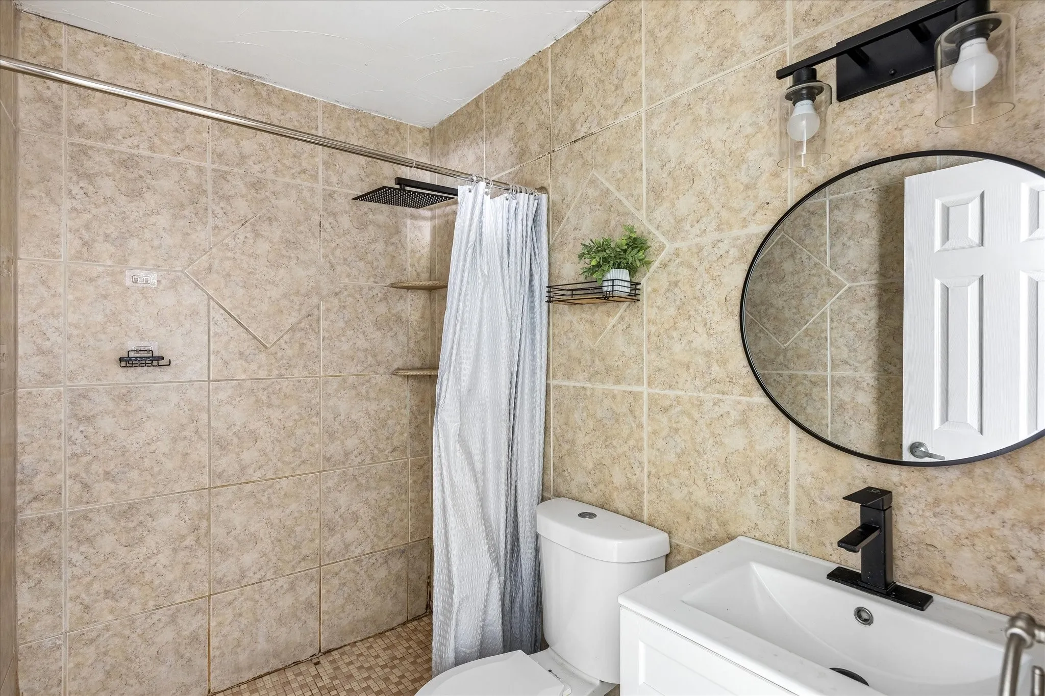 Single Family Residence For Sale in Tarrant County , 716 Heathcliff Drive, Everman, Texas 76140, 3 Bedrooms, 2 Bathrooms, 2 Garage spaces, 1,067 Sqft, built in 1971, Price $235,000, mls#21338613, Real Estate Agent in Everman, Homes For Sale in Tarrant county, Homes For Sale in Everman, Realtor in Everman Texas, Real Estate Brokerage Independent Realty Texas, Luminita Cordes Realtor