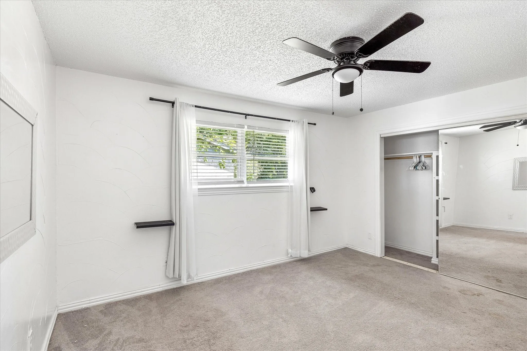 Single Family Residence For Sale in Tarrant County , 716 Heathcliff Drive, Everman, Texas 76140, 3 Bedrooms, 2 Bathrooms, 2 Garage spaces, 1,067 Sqft, built in 1971, Price $235,000, mls#21338613, Real Estate Agent in Everman, Homes For Sale in Tarrant county, Homes For Sale in Everman, Realtor in Everman Texas, Real Estate Brokerage Independent Realty Texas, Luminita Cordes Realtor