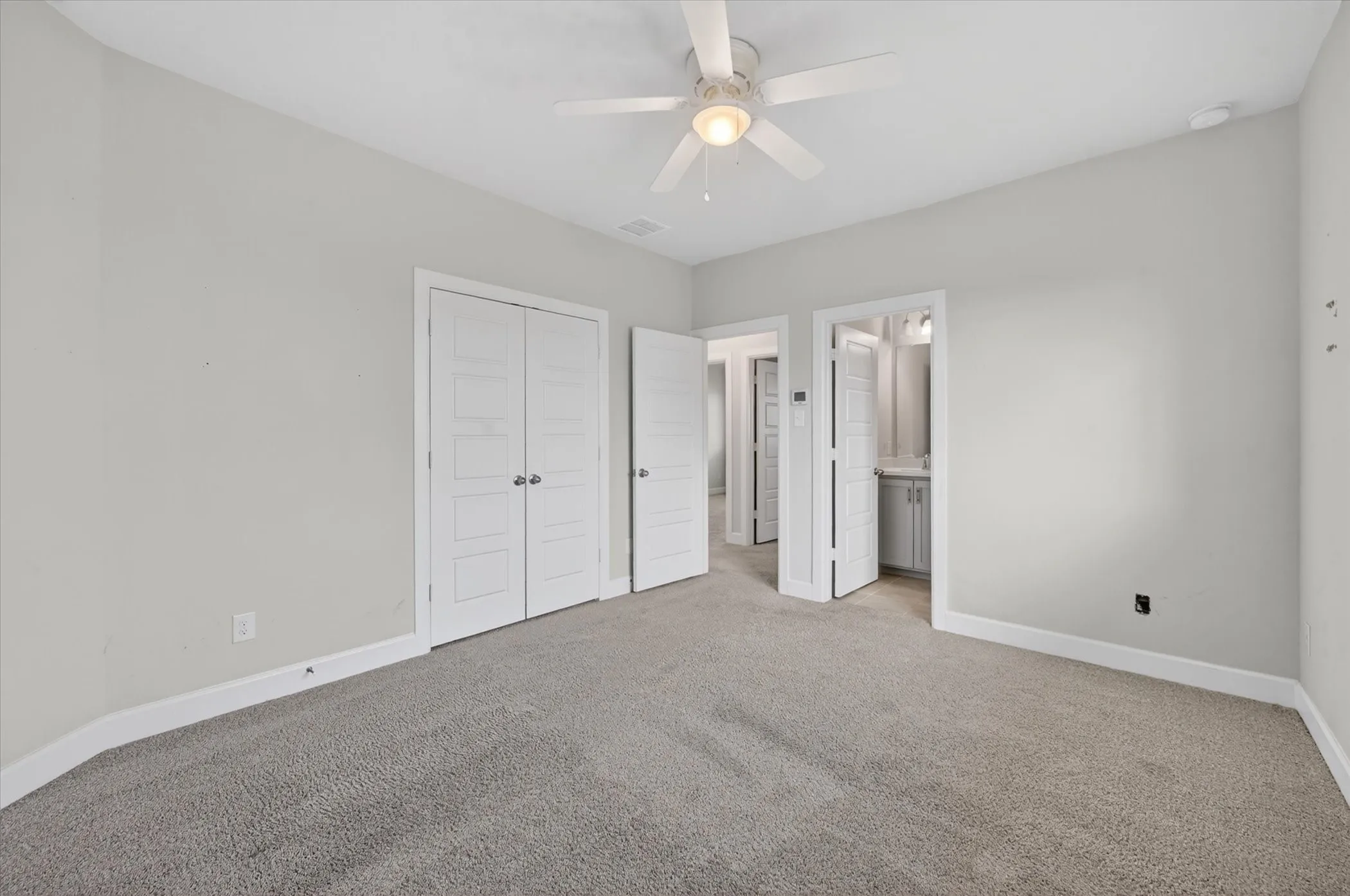Single Family Residence For Rent in Parker County , 2028 Barbette Street, Fort Worth, Texas 76008, 4 Bedroom, 4 Bathroom, 2 Garage spaces, 2,679 Sqft, built in 2020, mls#21338584, Real Estate Agent in Fort Worth, Homes For Rent in Parker county, Homes For Rent in Fort Worth, Realtor in Fort Worth Texas, Real Estate Brokerage Independent Realty Texas, Luminita Cordes Realtor
