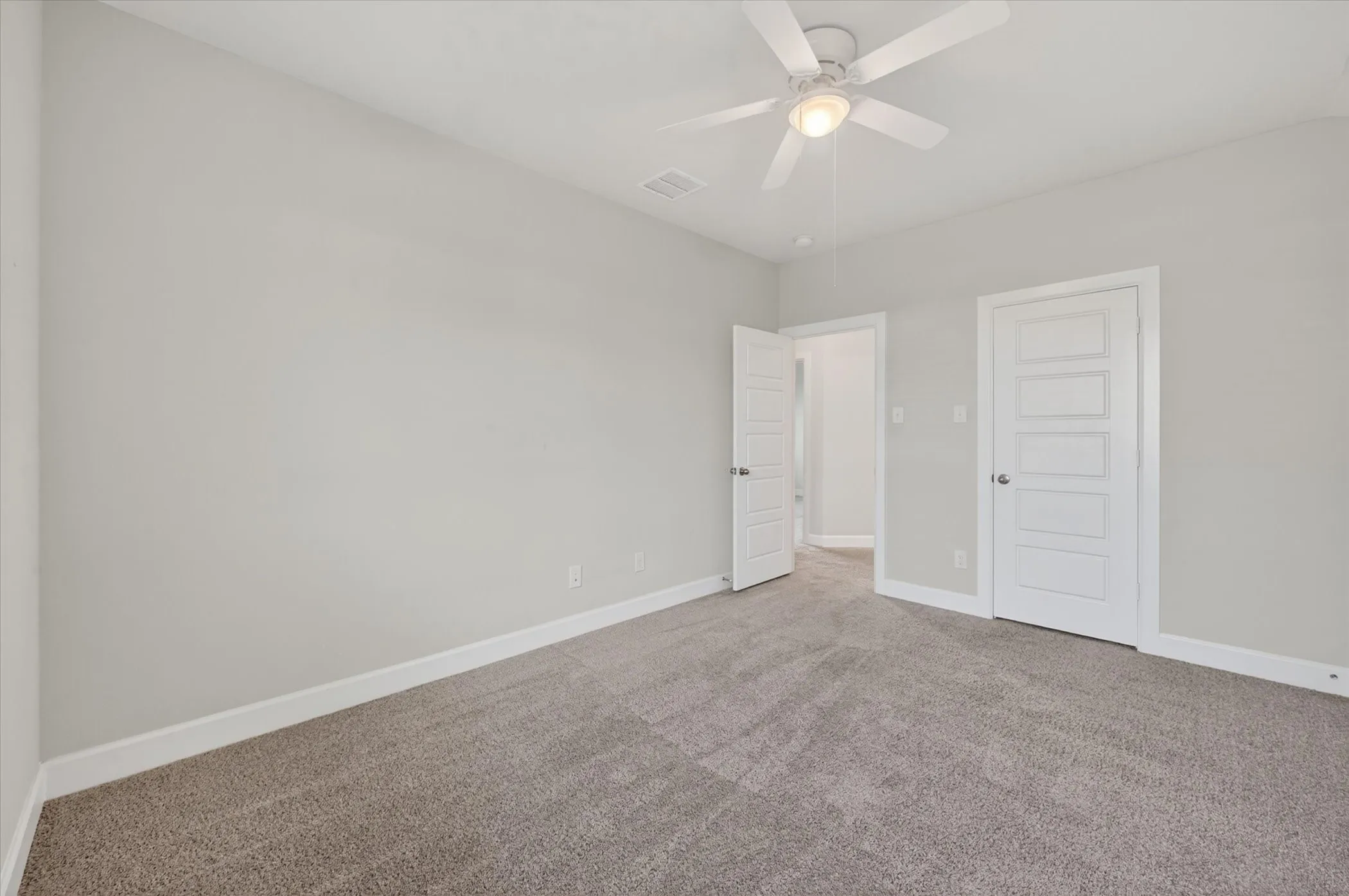 Single Family Residence For Rent in Parker County , 2028 Barbette Street, Fort Worth, Texas 76008, 4 Bedroom, 4 Bathroom, 2 Garage spaces, 2,679 Sqft, built in 2020, mls#21338584, Real Estate Agent in Fort Worth, Homes For Rent in Parker county, Homes For Rent in Fort Worth, Realtor in Fort Worth Texas, Real Estate Brokerage Independent Realty Texas, Luminita Cordes Realtor