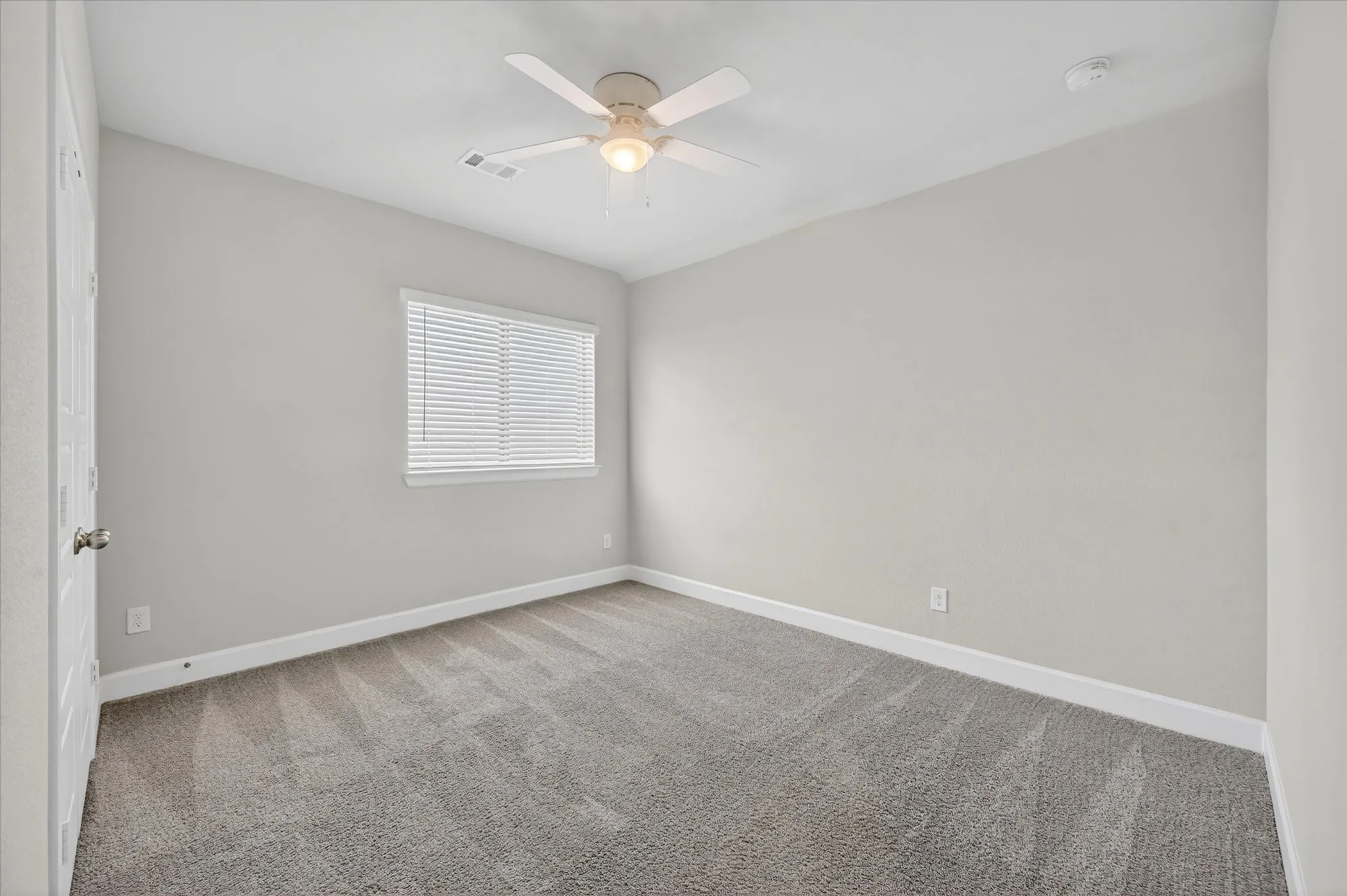 Single Family Residence For Rent in Parker County , 2028 Barbette Street, Fort Worth, Texas 76008, 4 Bedroom, 4 Bathroom, 2 Garage spaces, 2,679 Sqft, built in 2020, mls#21338584, Real Estate Agent in Fort Worth, Homes For Rent in Parker county, Homes For Rent in Fort Worth, Realtor in Fort Worth Texas, Real Estate Brokerage Independent Realty Texas, Luminita Cordes Realtor