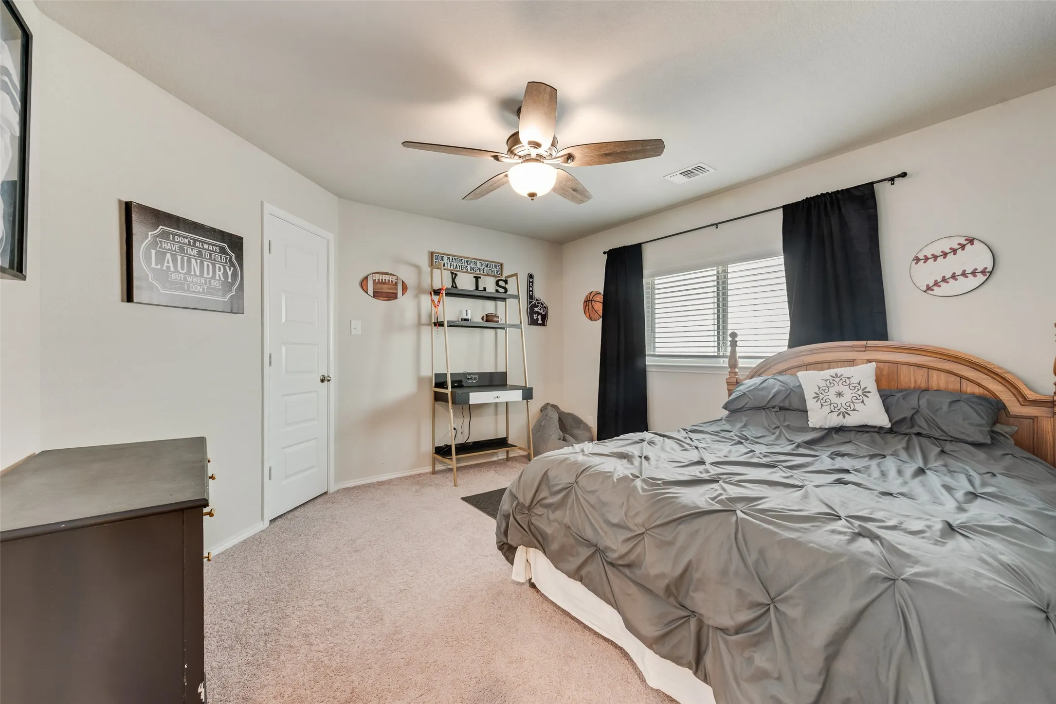 Single Family Residence For Sale in Tarrant County , 6516 Trail Guide, Fort Worth, Texas 76123, 5 Bedroom, 3 Bathroom, 2 Garage spaces, 2,990 Sqft, built in 2022, mls#21338477, Real Estate Agent in Fort Worth, Homes For Sale in Tarrant county, Homes For Sale in Fort Worth, Realtor in Fort Worth Texas, Real Estate Brokerage Independent Realty Texas, Luminita Cordes Realtor