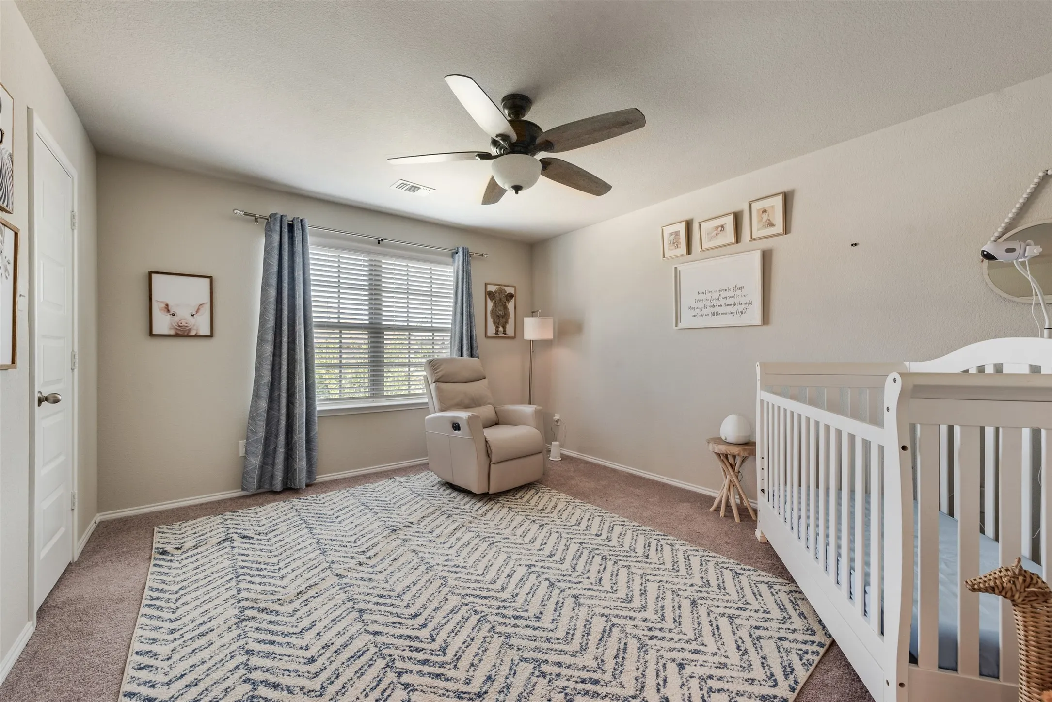 Single Family Residence For Sale in Tarrant County , 6516 Trail Guide, Fort Worth, Texas 76123, 5 Bedroom, 3 Bathroom, 2 Garage spaces, 2,990 Sqft, built in 2022, mls#21338477, Real Estate Agent in Fort Worth, Homes For Sale in Tarrant county, Homes For Sale in Fort Worth, Realtor in Fort Worth Texas, Real Estate Brokerage Independent Realty Texas, Luminita Cordes Realtor