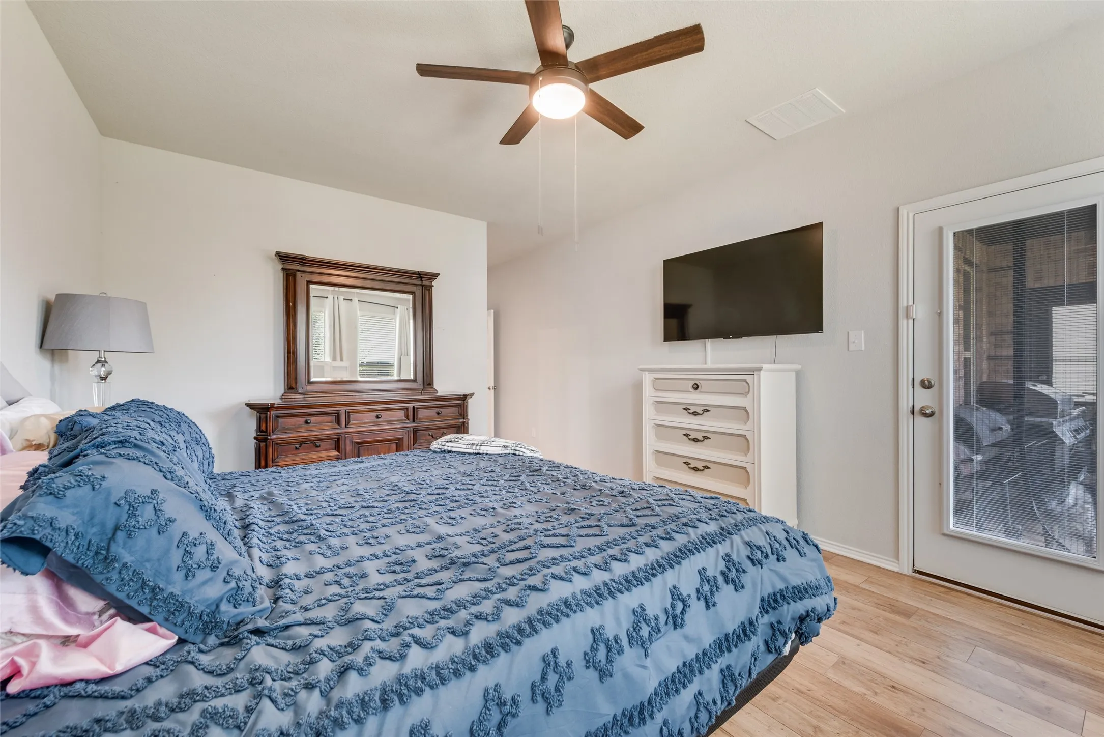 Single Family Residence For Sale in Tarrant County , 6516 Trail Guide, Fort Worth, Texas 76123, 5 Bedroom, 3 Bathroom, 2 Garage spaces, 2,990 Sqft, built in 2022, mls#21338477, Real Estate Agent in Fort Worth, Homes For Sale in Tarrant county, Homes For Sale in Fort Worth, Realtor in Fort Worth Texas, Real Estate Brokerage Independent Realty Texas, Luminita Cordes Realtor