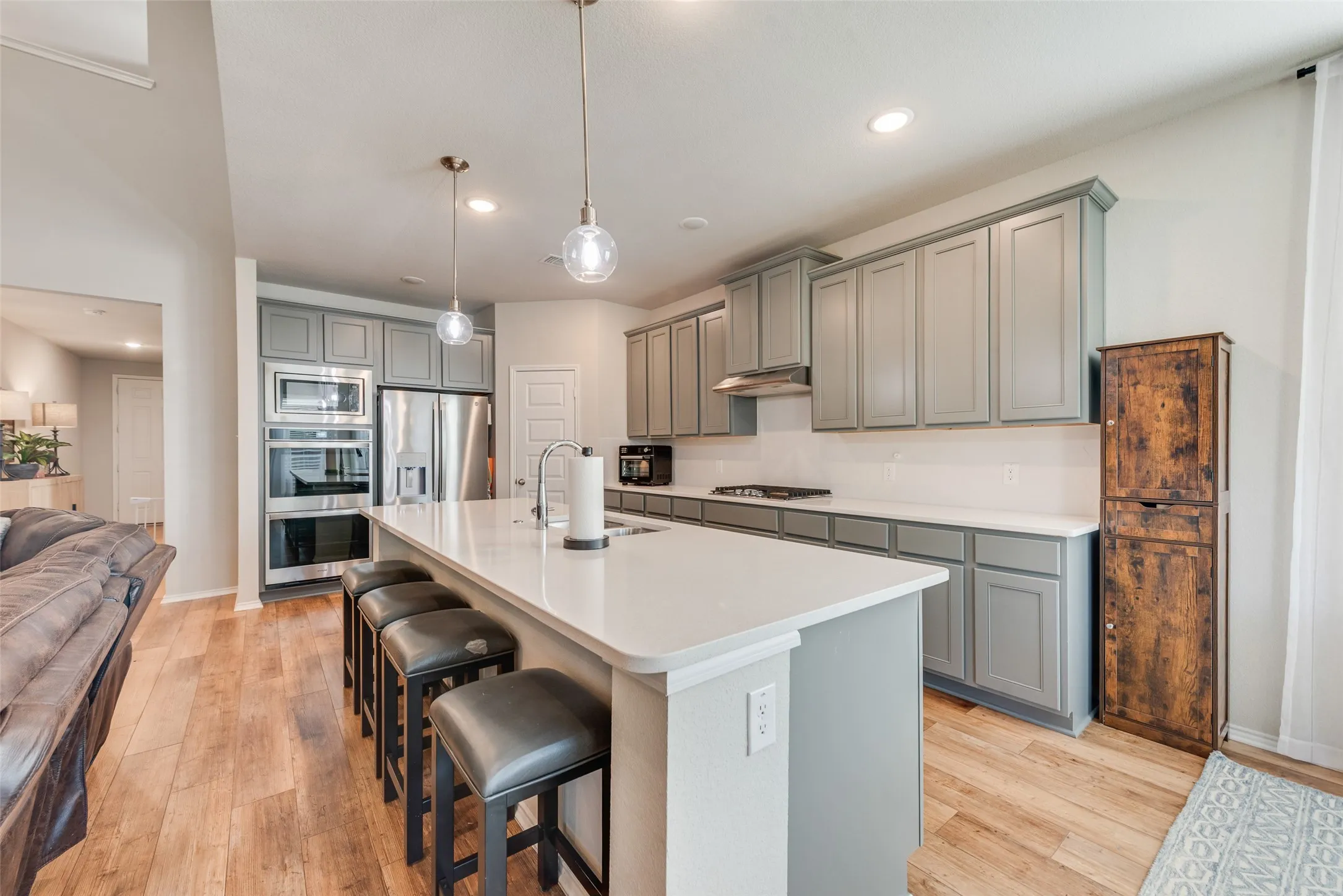 Single Family Residence For Sale in Tarrant County , 6516 Trail Guide, Fort Worth, Texas 76123, 5 Bedroom, 3 Bathroom, 2 Garage spaces, 2,990 Sqft, built in 2022, mls#21338477, Real Estate Agent in Fort Worth, Homes For Sale in Tarrant county, Homes For Sale in Fort Worth, Realtor in Fort Worth Texas, Real Estate Brokerage Independent Realty Texas, Luminita Cordes Realtor