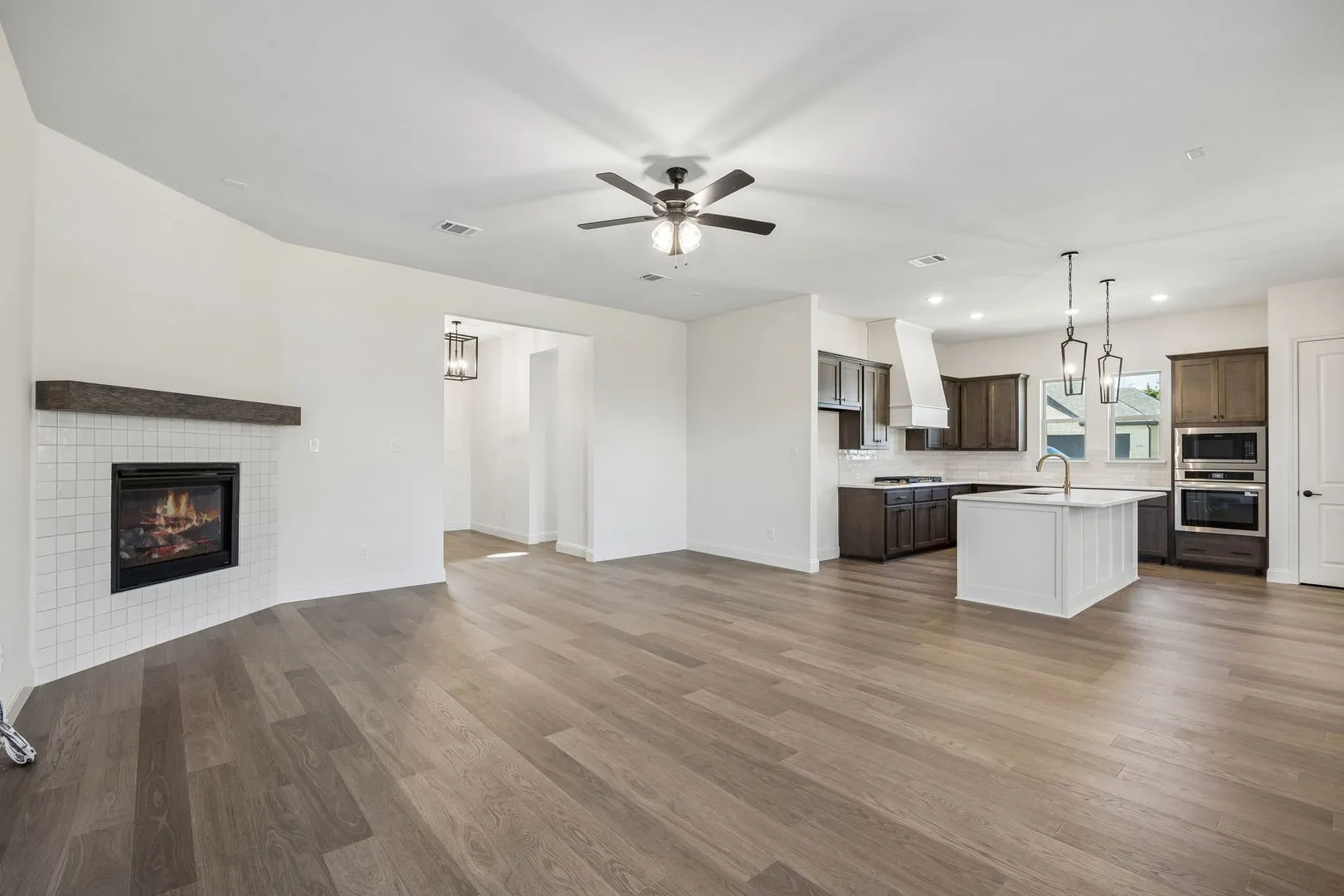 Single Family Residence For Sale in Ellis County , 432 Daybreak Drive, Waxahachie, Texas 75167, 4 Bedroom, 3 Bathroom, 2 Garage spaces, 2,193 Sqft, built in 2026, mls#21338611, Real Estate Agent in Waxahachie, Homes For Sale in Ellis county, Homes For Sale in Waxahachie, Realtor in Waxahachie Texas, Real Estate Brokerage Independent Realty Texas, Luminita Cordes Realtor