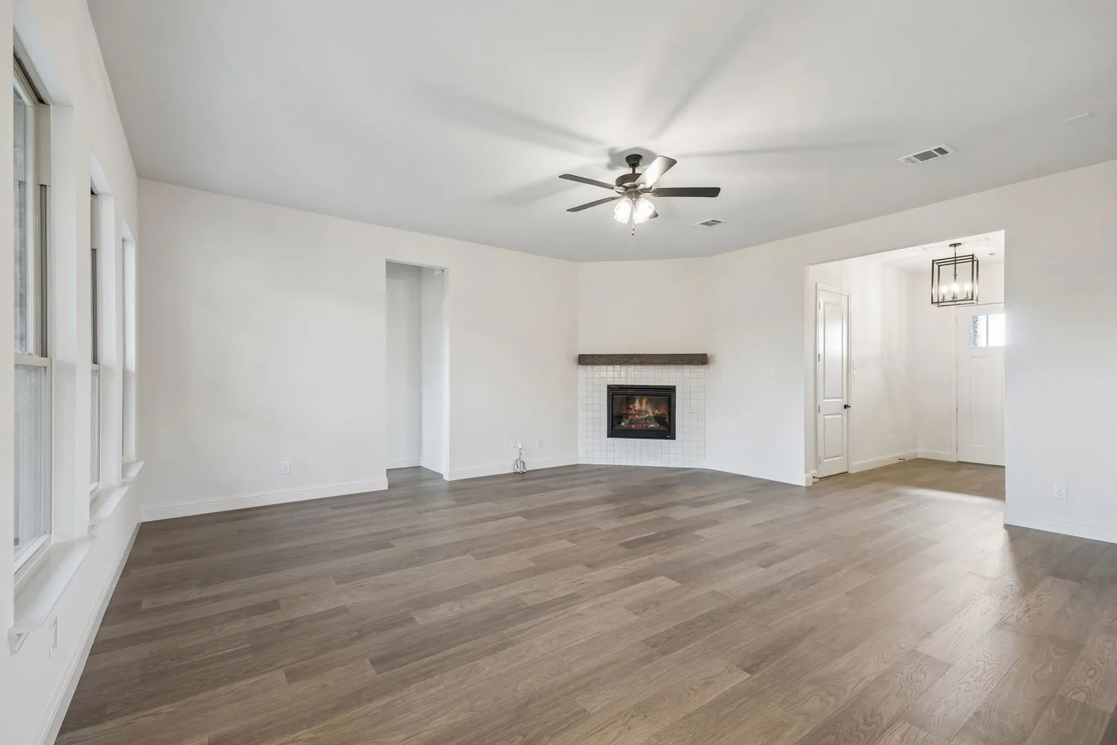 Single Family Residence For Sale in Ellis County , 432 Daybreak Drive, Waxahachie, Texas 75167, 4 Bedroom, 3 Bathroom, 2 Garage spaces, 2,193 Sqft, built in 2026, mls#21338611, Real Estate Agent in Waxahachie, Homes For Sale in Ellis county, Homes For Sale in Waxahachie, Realtor in Waxahachie Texas, Real Estate Brokerage Independent Realty Texas, Luminita Cordes Realtor