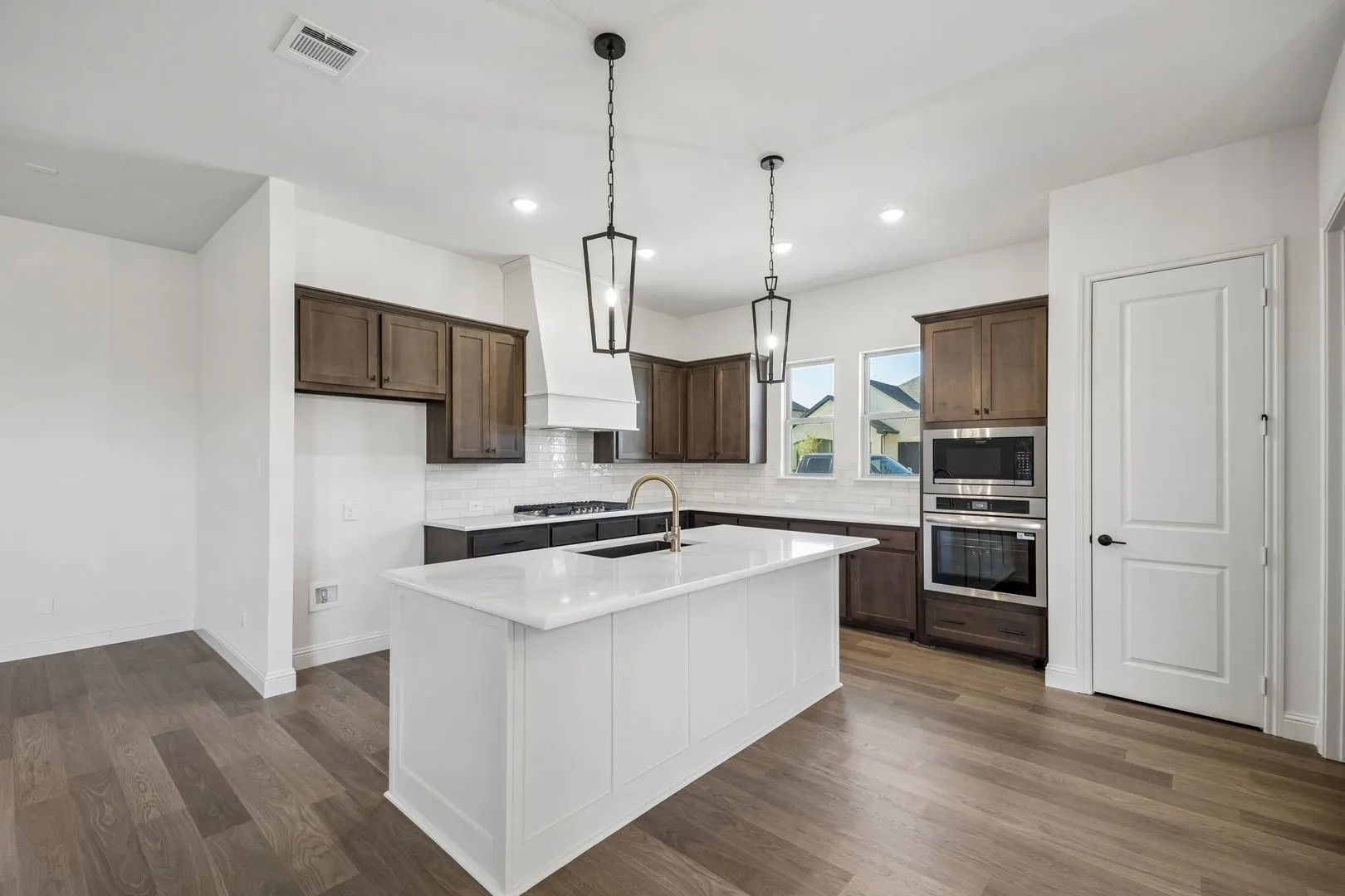 Single Family Residence For Sale in Ellis County , 432 Daybreak Drive, Waxahachie, Texas 75167, 4 Bedroom, 3 Bathroom, 2 Garage spaces, 2,193 Sqft, built in 2026, mls#21338611, Real Estate Agent in Waxahachie, Homes For Sale in Ellis county, Homes For Sale in Waxahachie, Realtor in Waxahachie Texas, Real Estate Brokerage Independent Realty Texas, Luminita Cordes Realtor