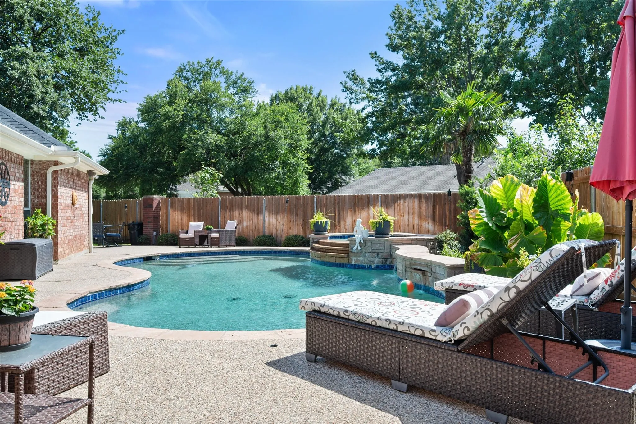 Single Family Residence For Sale in Tarrant County , 5 Brookside Court, Mansfield, Texas 76063, 4 Bedroom, 4 Bathroom, 3 Garage spaces, 3,880 Sqft, built in 1993, mls#21337256, Real Estate Agent in Mansfield, Homes For Sale in Tarrant county, Homes For Sale in Mansfield, Realtor in Mansfield Texas, Real Estate Brokerage Independent Realty Texas, Luminita Cordes Realtor