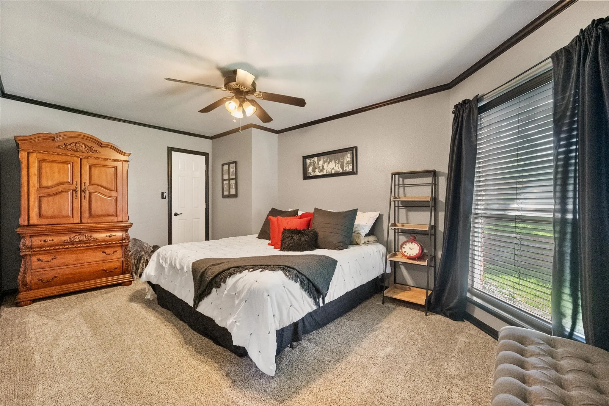 Single Family Residence For Sale in Tarrant County , 5 Brookside Court, Mansfield, Texas 76063, 4 Bedroom, 4 Bathroom, 3 Garage spaces, 3,880 Sqft, built in 1993, mls#21337256, Real Estate Agent in Mansfield, Homes For Sale in Tarrant county, Homes For Sale in Mansfield, Realtor in Mansfield Texas, Real Estate Brokerage Independent Realty Texas, Luminita Cordes Realtor