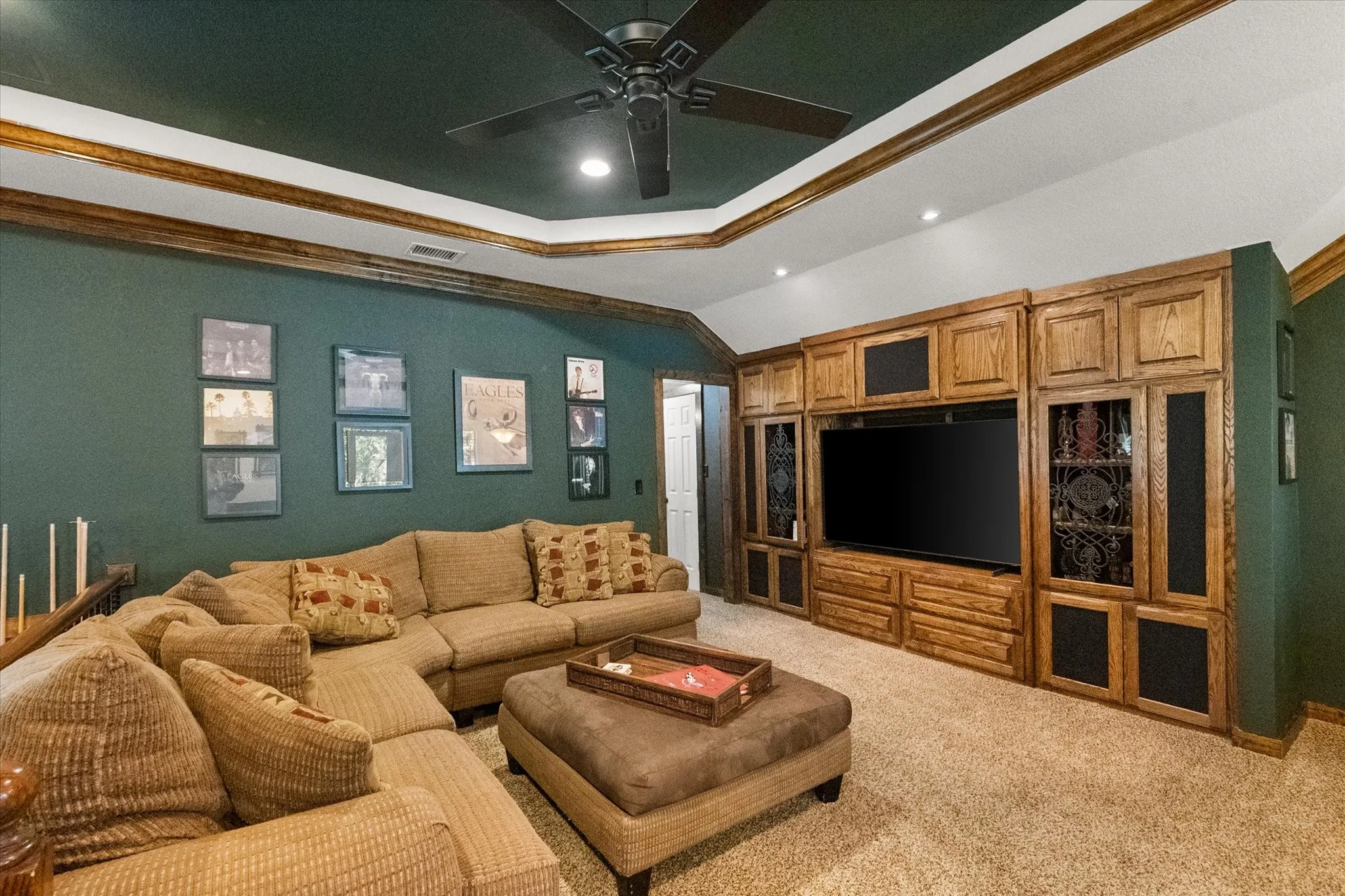 Single Family Residence For Sale in Tarrant County , 5 Brookside Court, Mansfield, Texas 76063, 4 Bedroom, 4 Bathroom, 3 Garage spaces, 3,880 Sqft, built in 1993, mls#21337256, Real Estate Agent in Mansfield, Homes For Sale in Tarrant county, Homes For Sale in Mansfield, Realtor in Mansfield Texas, Real Estate Brokerage Independent Realty Texas, Luminita Cordes Realtor