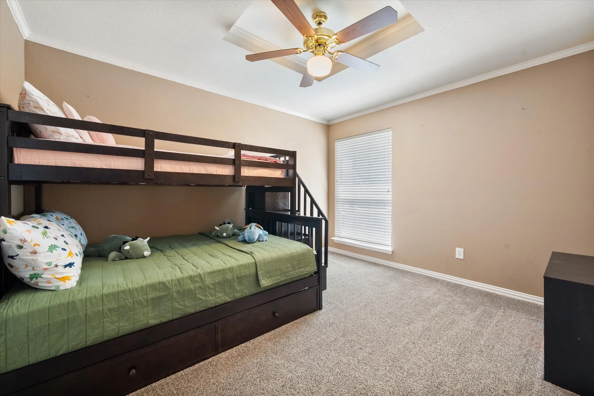 Single Family Residence For Sale in Tarrant County , 5 Brookside Court, Mansfield, Texas 76063, 4 Bedroom, 4 Bathroom, 3 Garage spaces, 3,880 Sqft, built in 1993, mls#21337256, Real Estate Agent in Mansfield, Homes For Sale in Tarrant county, Homes For Sale in Mansfield, Realtor in Mansfield Texas, Real Estate Brokerage Independent Realty Texas, Luminita Cordes Realtor
