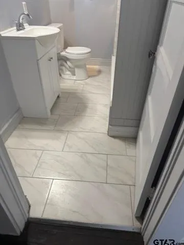 Single Family Residence For Sale in Wood County , 509 N Pacific Street, Mineola, Texas 75773, 3 Bedrooms, 2 Bathrooms, Garage spaces, 1,381 Sqft, built in 1920, Price $188,000, mls#21338623, Real Estate Agent in Mineola, Homes For Sale in Wood county, Homes For Sale in Mineola, Realtor in Mineola Texas, Real Estate Brokerage Independent Realty Texas, Luminita Cordes Realtor