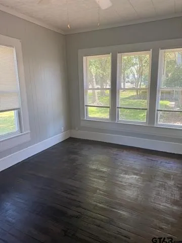 Single Family Residence For Sale in Wood County , 509 N Pacific Street, Mineola, Texas 75773, 3 Bedrooms, 2 Bathrooms, Garage spaces, 1,381 Sqft, built in 1920, Price $188,000, mls#21338623, Real Estate Agent in Mineola, Homes For Sale in Wood county, Homes For Sale in Mineola, Realtor in Mineola Texas, Real Estate Brokerage Independent Realty Texas, Luminita Cordes Realtor