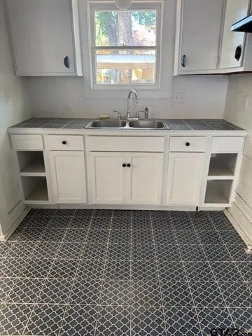 Single Family Residence For Sale in Wood County , 509 N Pacific Street, Mineola, Texas 75773, 3 Bedrooms, 2 Bathrooms, Garage spaces, 1,381 Sqft, built in 1920, Price $188,000, mls#21338623, Real Estate Agent in Mineola, Homes For Sale in Wood county, Homes For Sale in Mineola, Realtor in Mineola Texas, Real Estate Brokerage Independent Realty Texas, Luminita Cordes Realtor