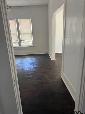 Single Family Residence For Sale in Wood County , 509 N Pacific Street, Mineola, Texas 75773, 3 Bedrooms, 2 Bathrooms, Garage spaces, 1,381 Sqft, built in 1920, Price $188,000, mls#21338623, Real Estate Agent in Mineola, Homes For Sale in Wood county, Homes For Sale in Mineola, Realtor in Mineola Texas, Real Estate Brokerage Independent Realty Texas, Luminita Cordes Realtor