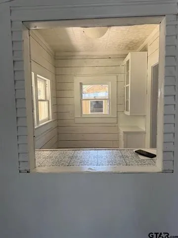 Single Family Residence For Sale in Wood County , 509 N Pacific Street, Mineola, Texas 75773, 3 Bedrooms, 2 Bathrooms, Garage spaces, 1,381 Sqft, built in 1920, Price $188,000, mls#21338623, Real Estate Agent in Mineola, Homes For Sale in Wood county, Homes For Sale in Mineola, Realtor in Mineola Texas, Real Estate Brokerage Independent Realty Texas, Luminita Cordes Realtor